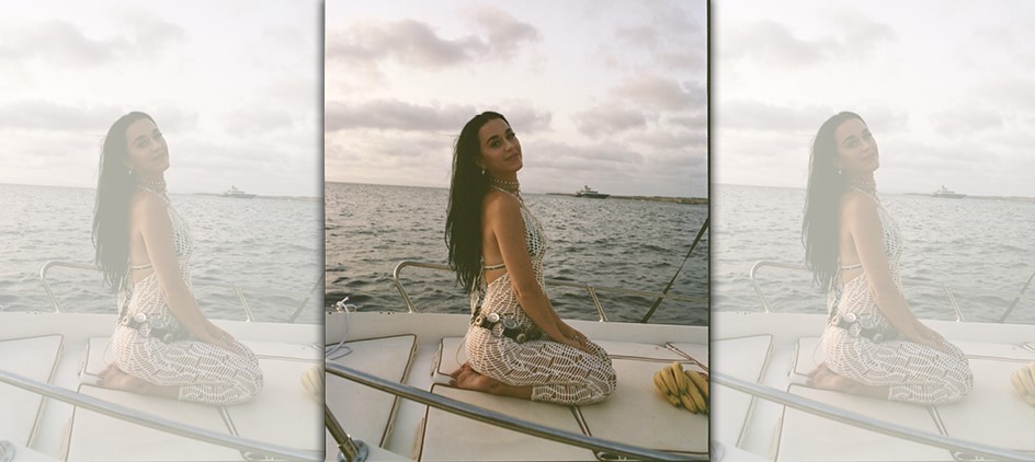 凱蒂佩芮在西班牙度假小島上取景拍攝MV，現在被懷疑事前沒有申請許可就在生態保護區開拍。（環球音樂提供；Aidan Cullen攝）