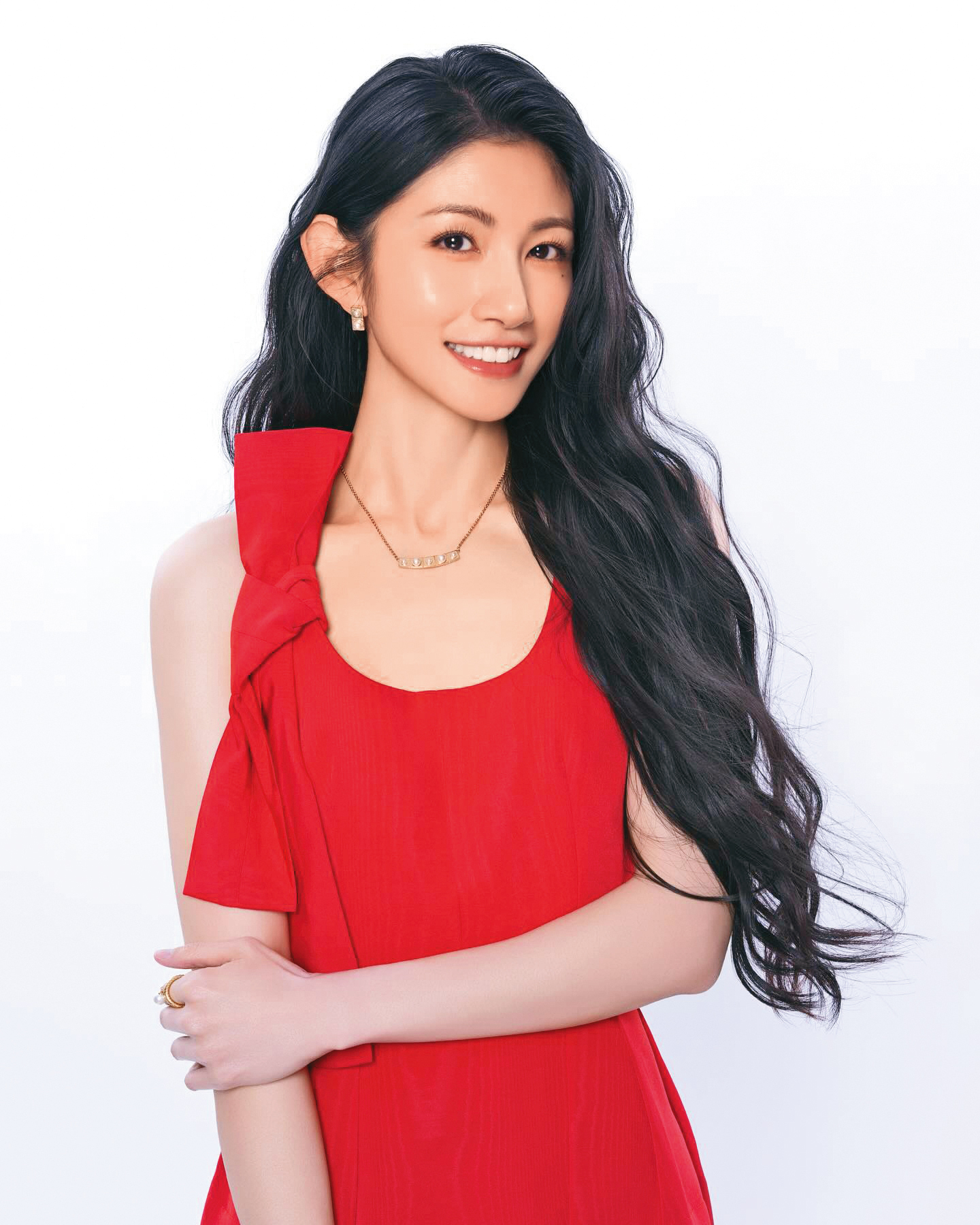 除了首段婚姻的一對兒女,李千娜去年與黃尚禾順利生下第三胎。(翻攝自李千娜IG)