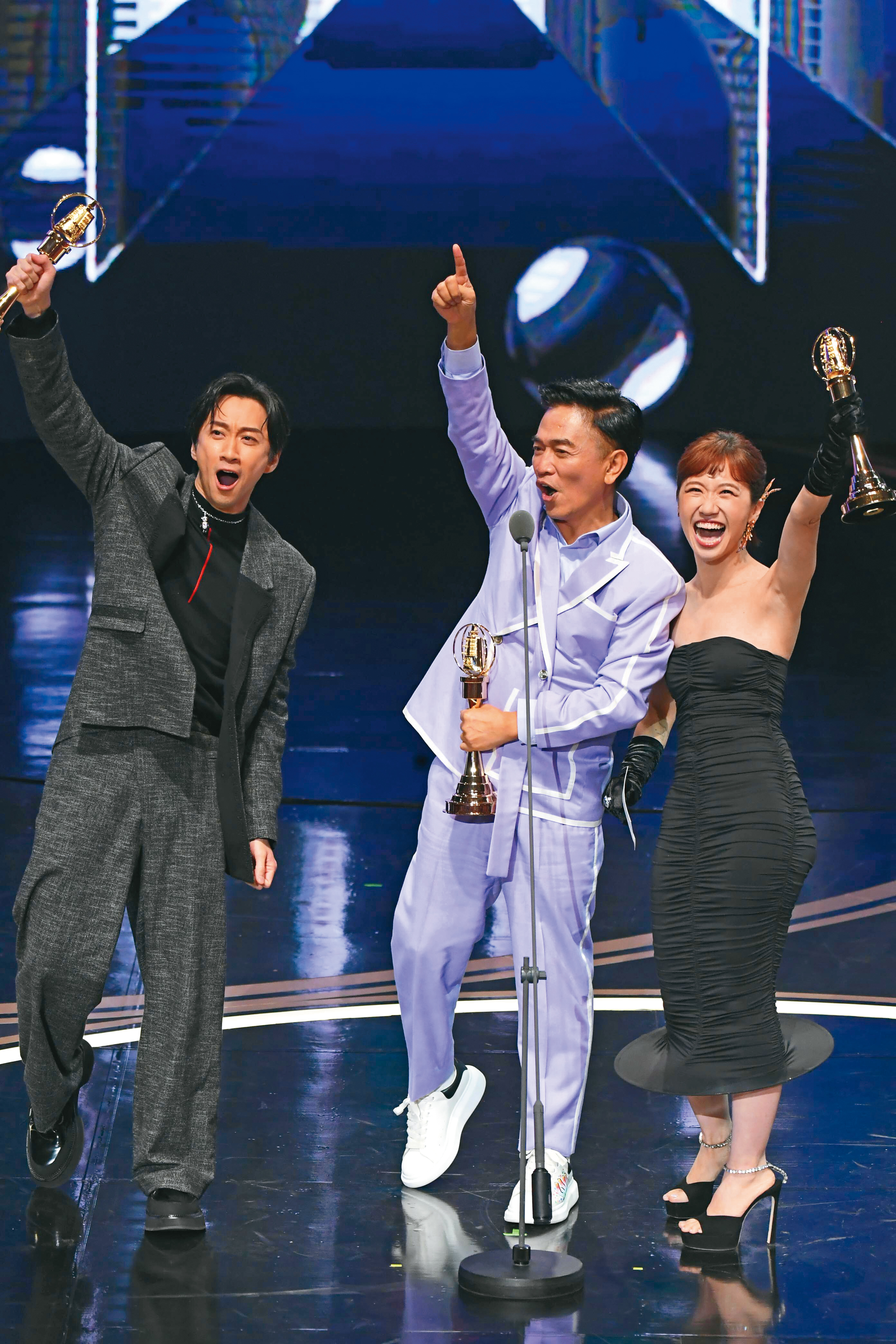 Lulu(右)、陳漢典(左)這次又與吳宗憲(中)入圍金鐘獎,令觀眾們都相當期待兩人再度上台領獎。(三立提供)