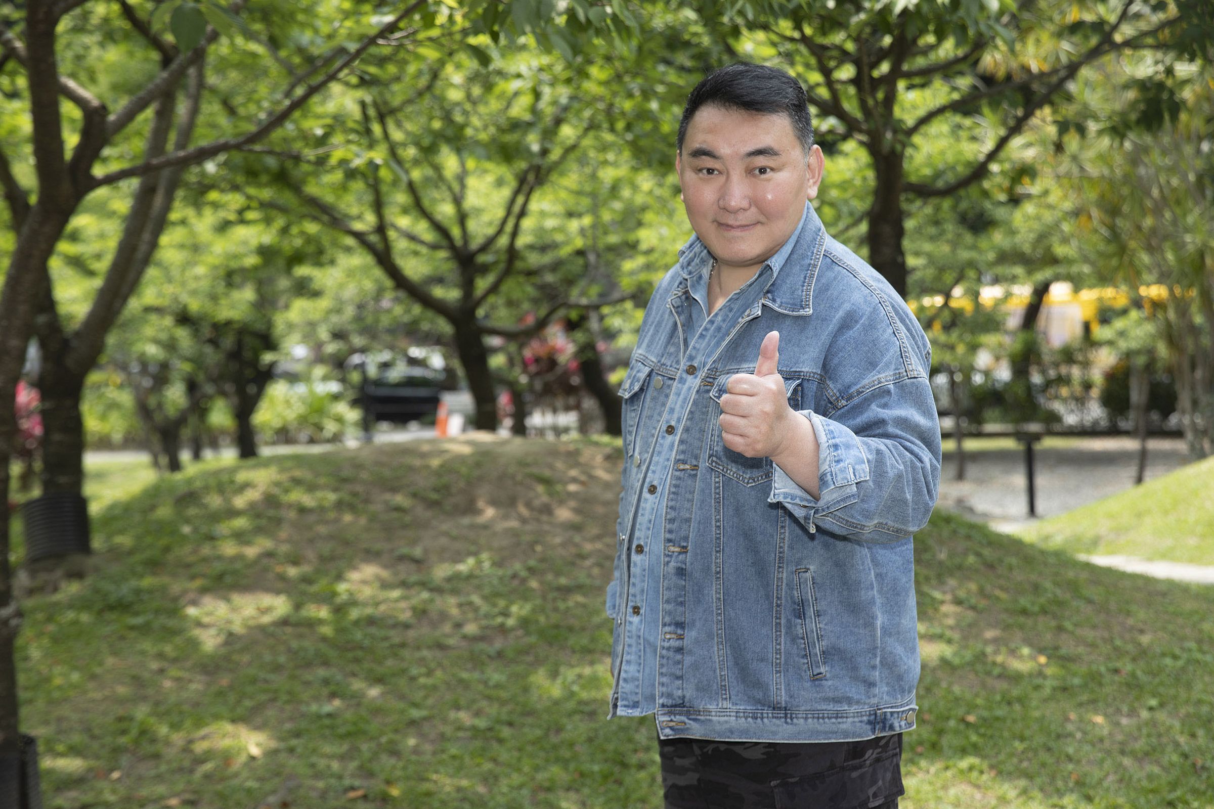 徐亨因生病，現在體重約100公斤，身上還背了約3000萬負債。（欣代唱片提供）
