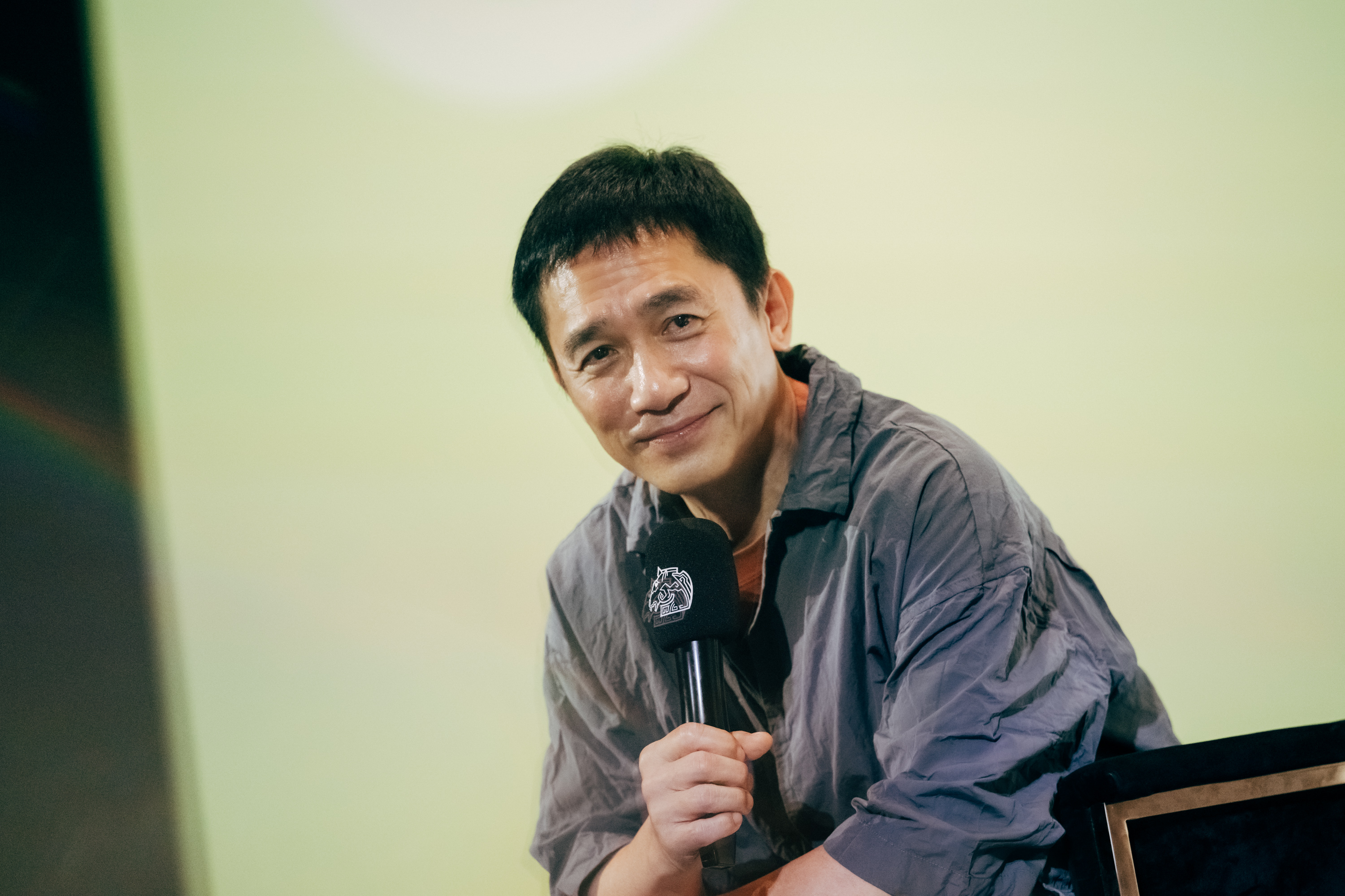 梁朝偉的電眼會說話，他卻說自己從未刻意「調眼神」。（金門執委會提供）