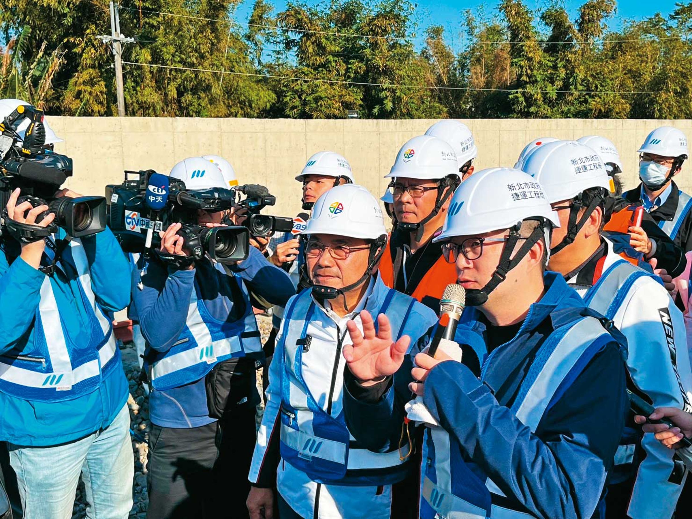 大選落幕隔天,侯友宜立刻上工,回新北市視察捷運三鶯線三峽機廠。(翻攝新北市政府官網)