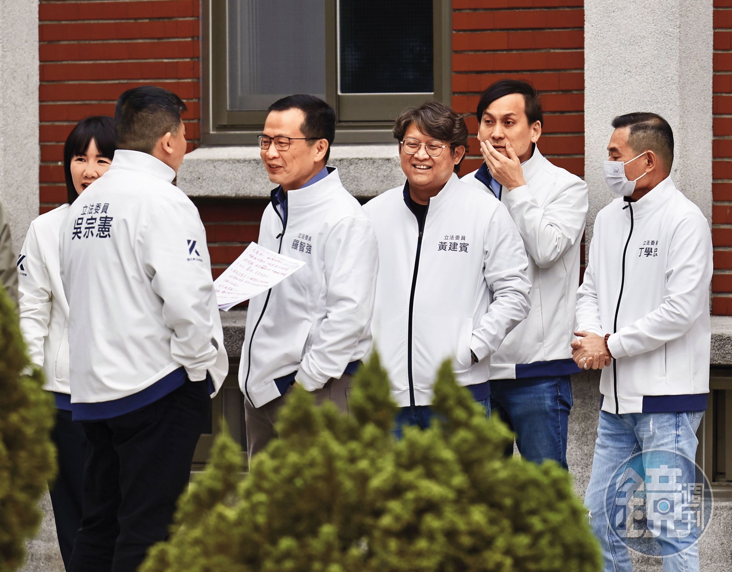 羅智強認為在野黨的主戰場就是國會，黨主席要能帶領立委作戰。