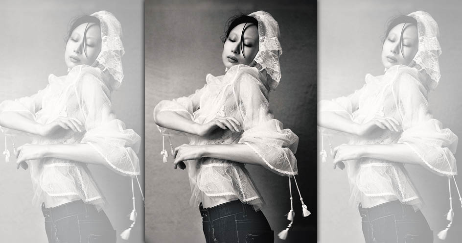 SHIATZY CHEN 夏姿・陳以女王概念將蕾絲呼應女性不同面向，包括母親一角。（SHIATZY CHEN 夏姿・陳提供）