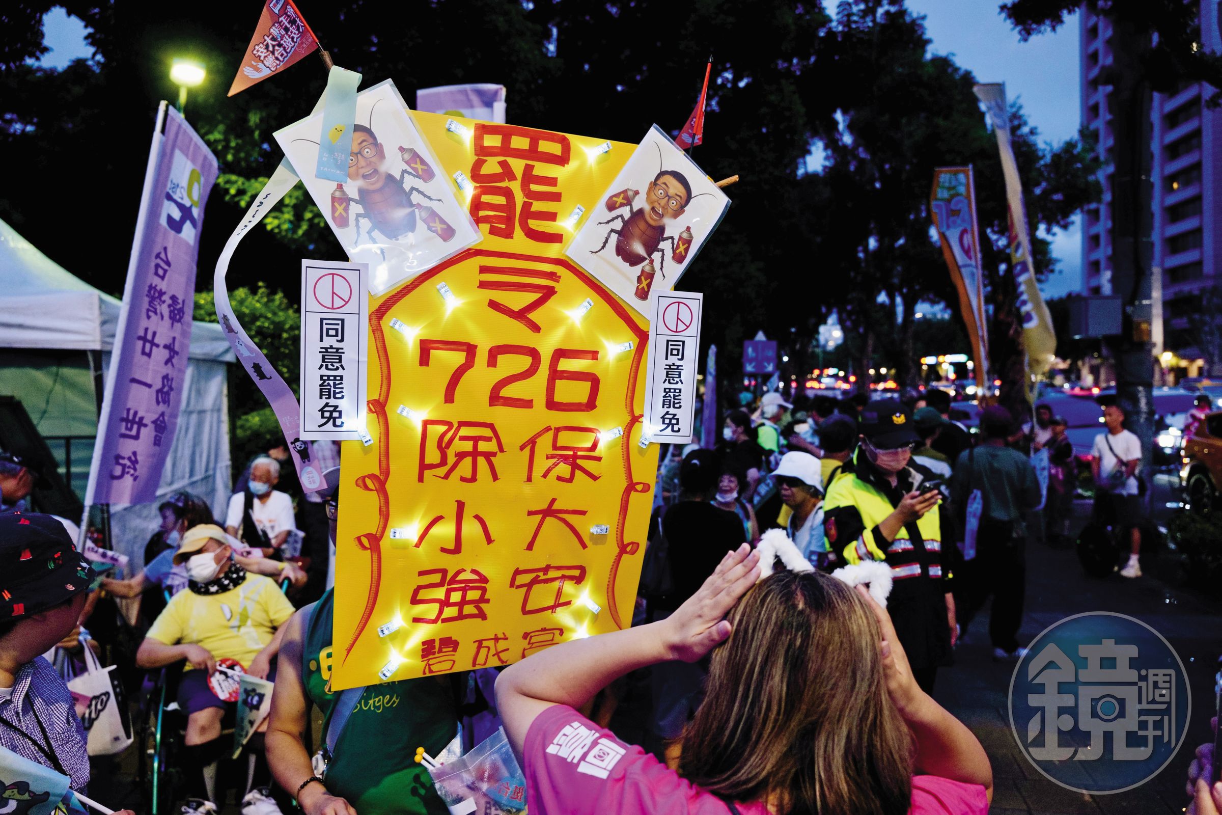 民眾熱情參與大罷免行動,並展現創意協助宣傳。