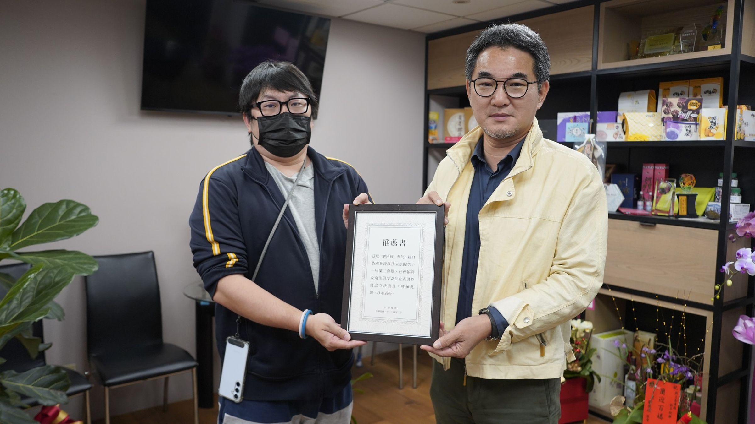 劉建國榮獲「口袋國會」肯定,被評選為特優立委。(翻攝劉建國粉絲專頁)