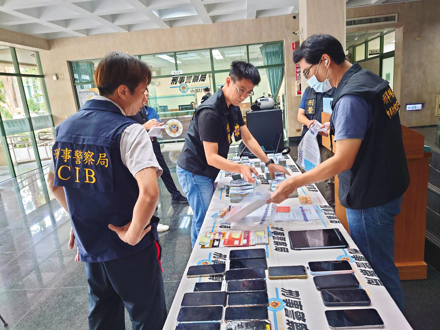 日劇《地面師》熱播，台灣房地詐騙案也冒出，警方介入偵查。（翻攝自CIP局長室臉書）