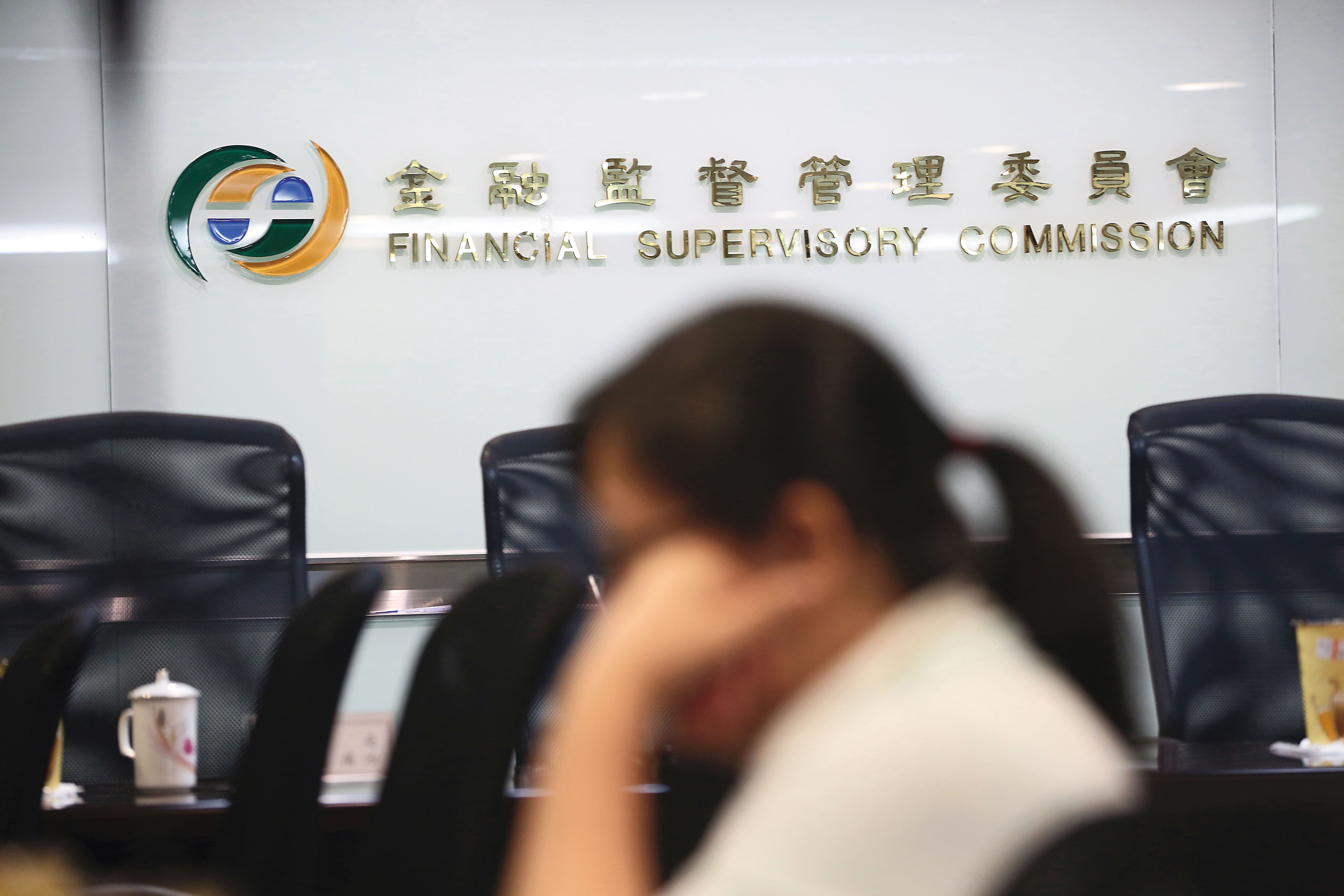 電支業者主管機關的金管會眼見詐團橫行卻無大力監理，讓民眾淪受害人。