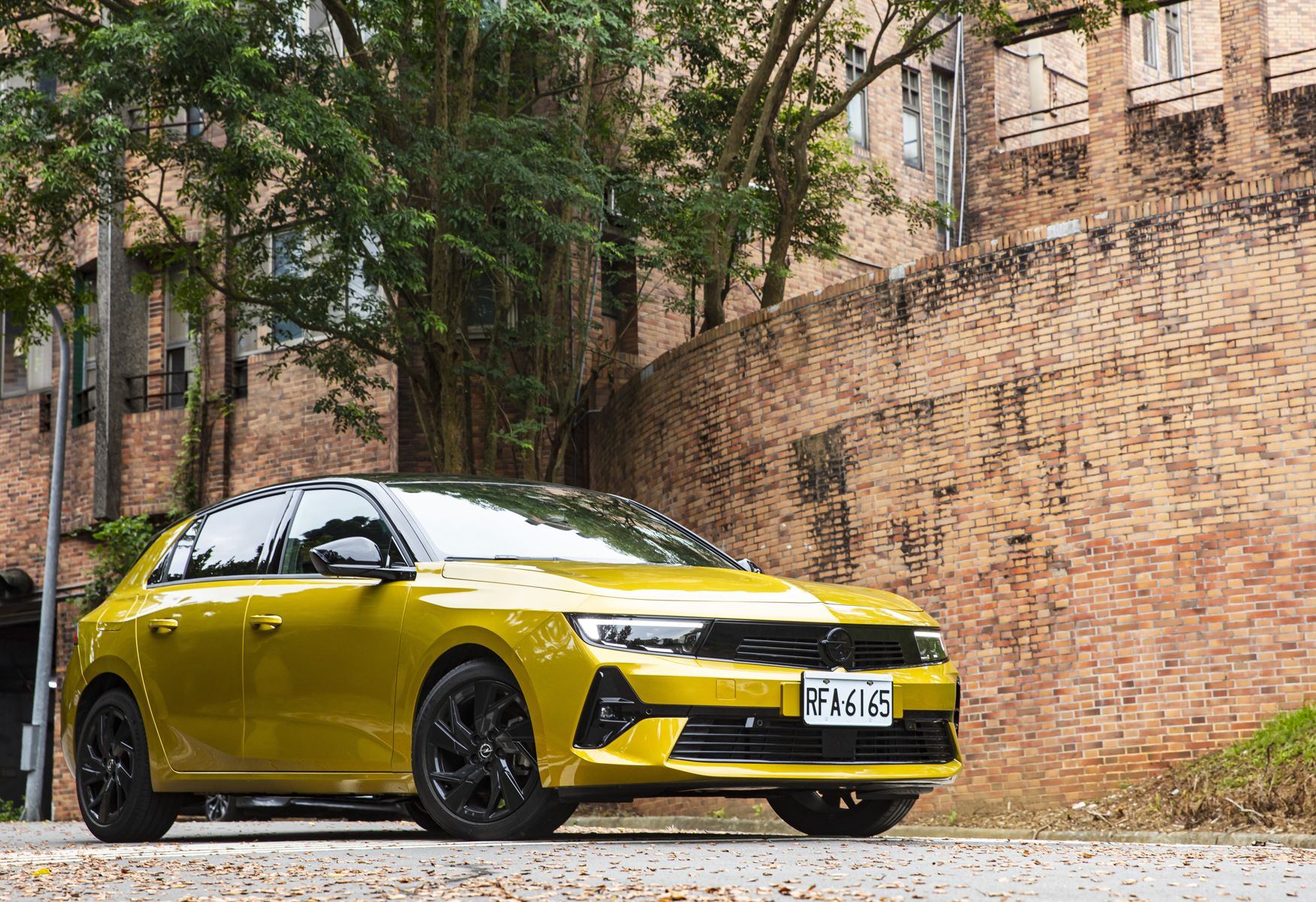 【鏡試駕】舊愛的逆襲！OPEL Astra 1.2 GS 潮流版