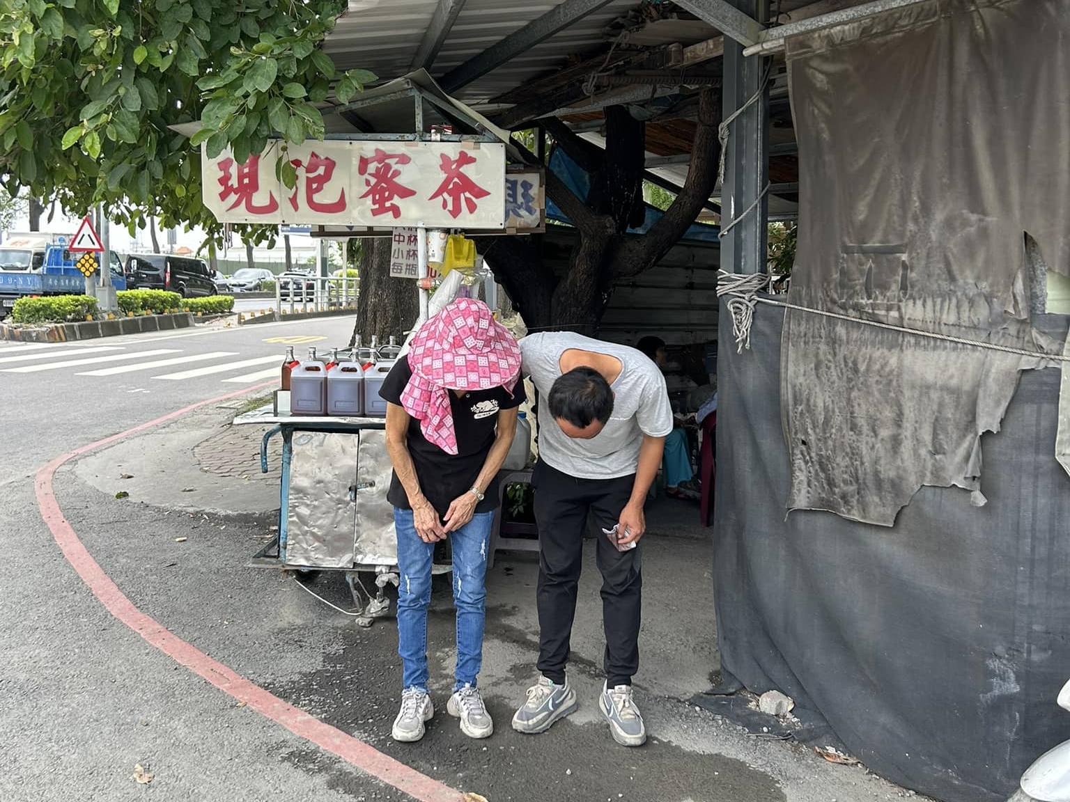 高雄50年名攤「現泡蜜茶」宣布熄燈。（翻攝自臉書社團高雄大小事）