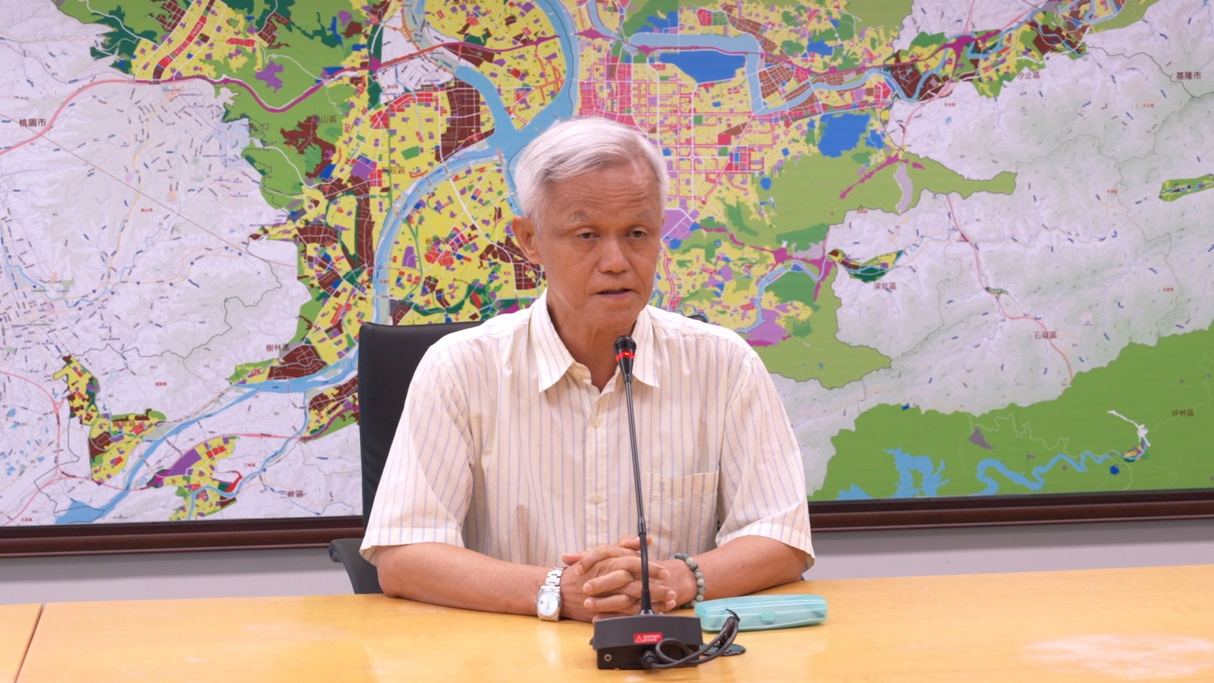 國立成功大學為新北市政府城鄉發展局「航測地形圖」測製的監測單位，圖為副教授蔡展榮。