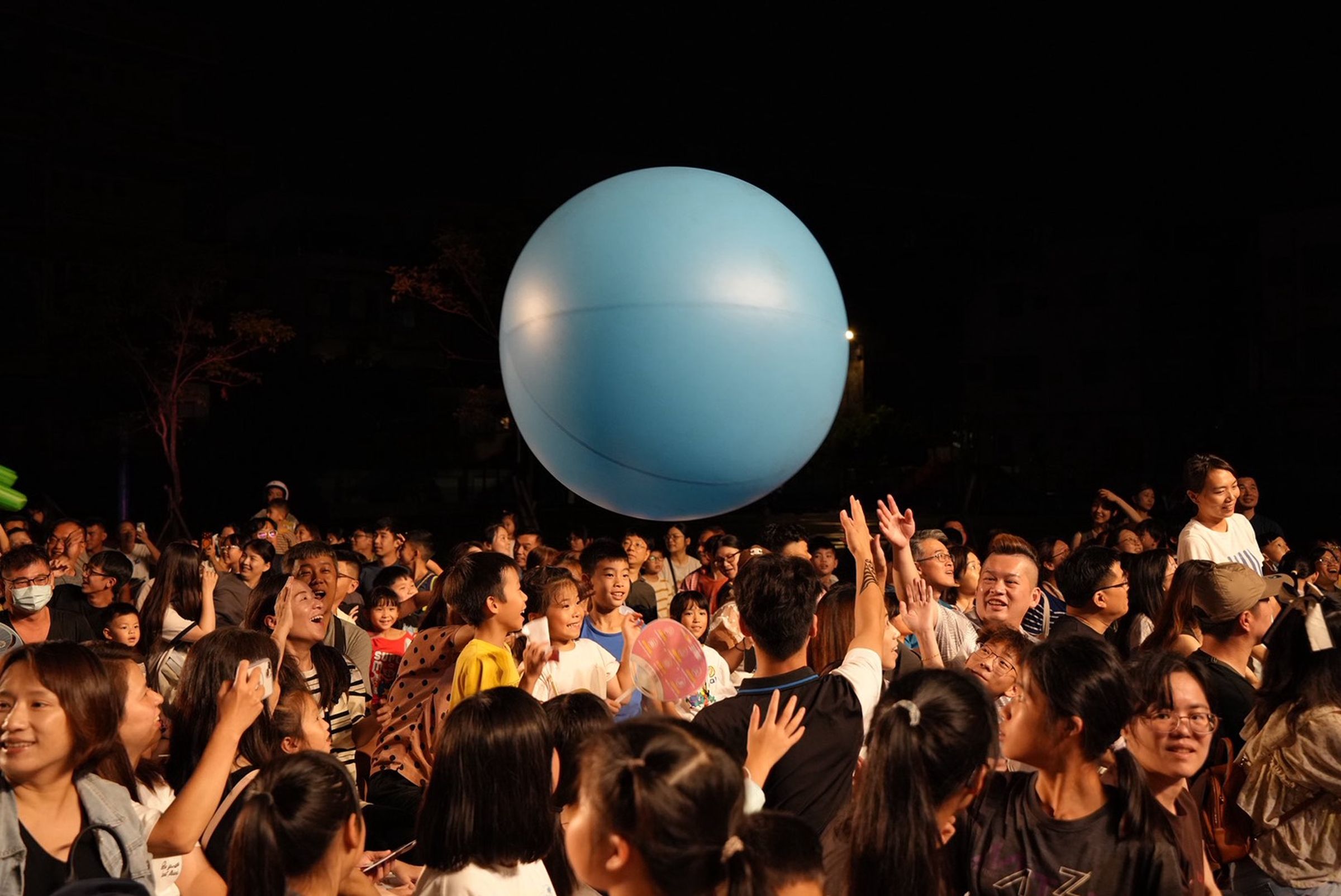 紙風車《台灣幻想曲》巡演桃園、台北三場演出，吸引約5,000名親子到場觀賞。（紙風車劇團提供）