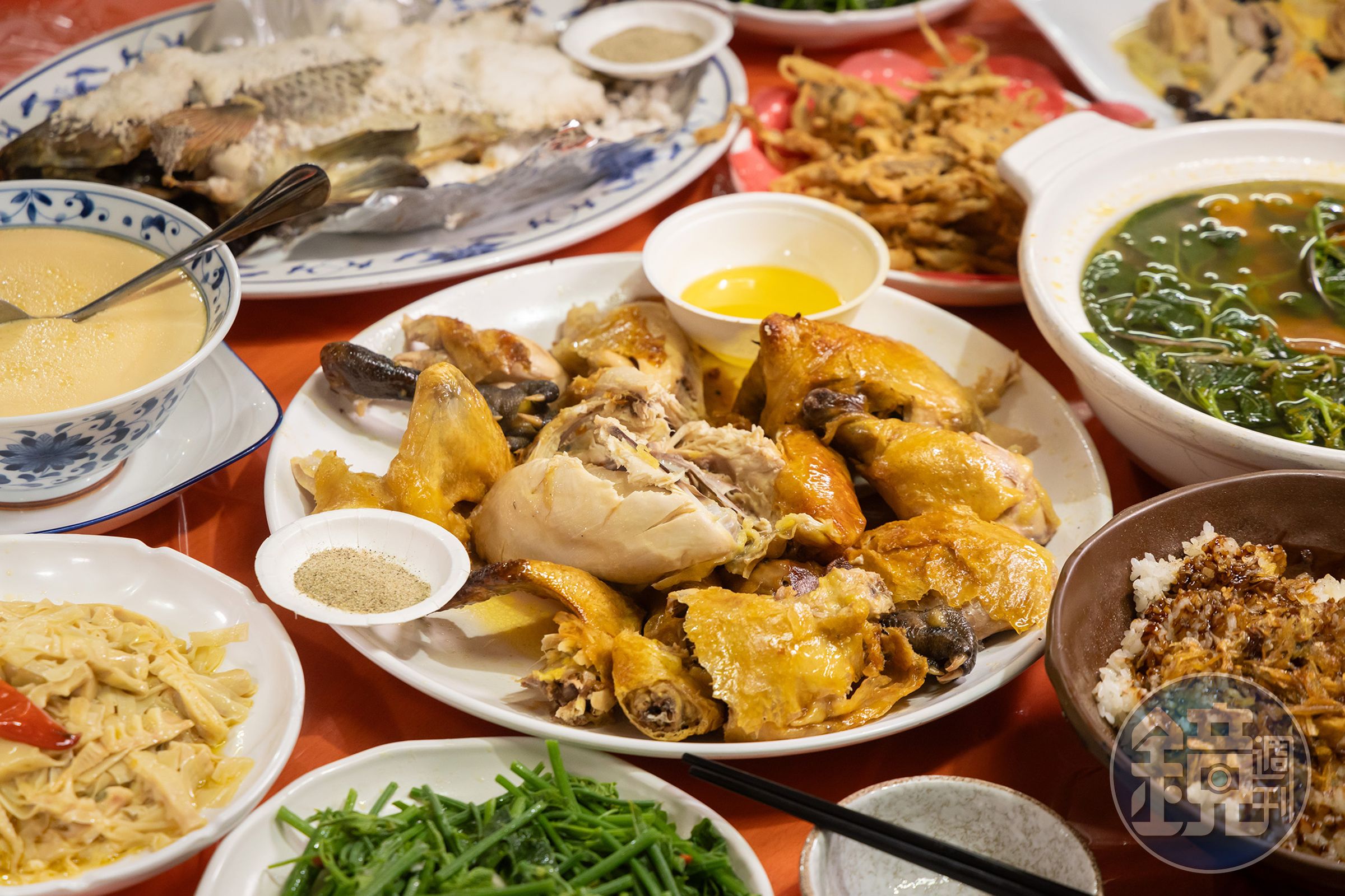 位於花蓮壽豐的「鯉魚潭放山雞」以最簡單的料理方式，呈現本地食材最真實的美味。