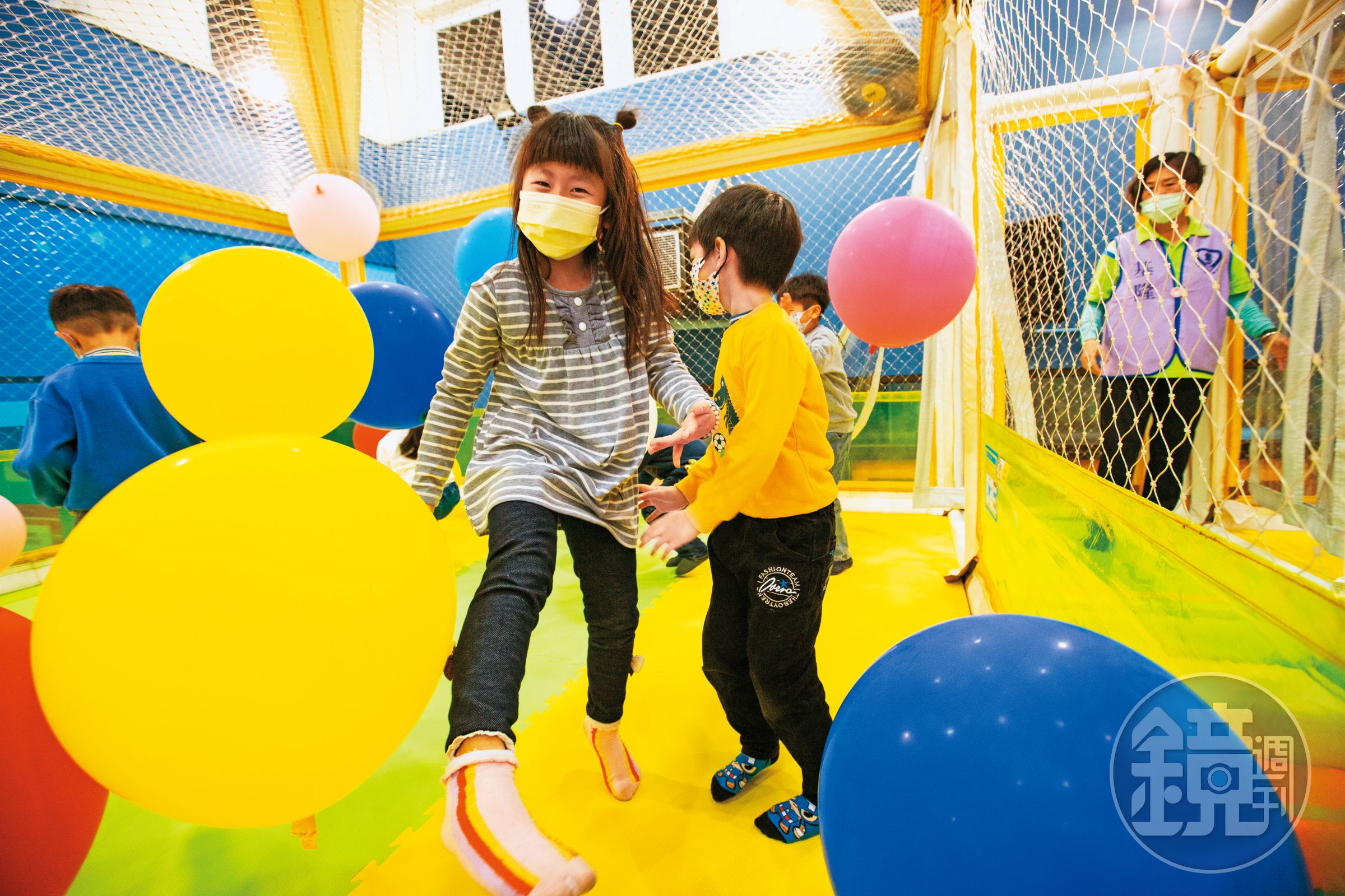 家庭的總壽險額度,應將小孩養育費、房貸未還款等開支一起計算在內。