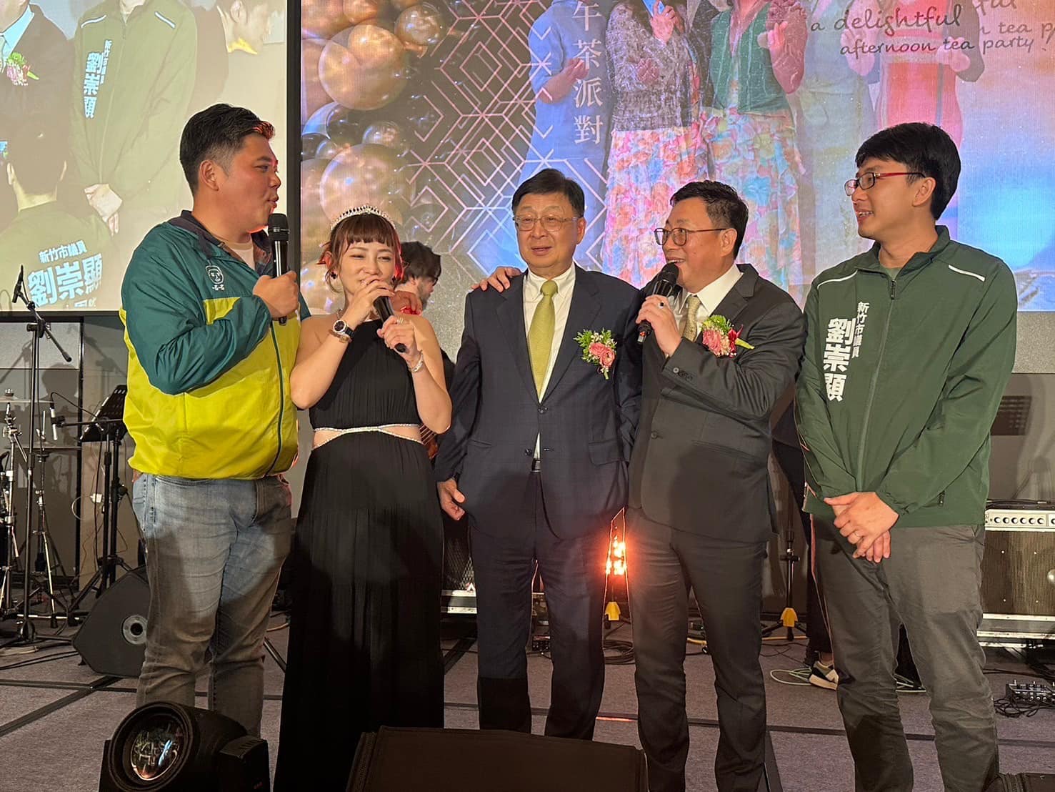 當天聯歡酒會氣氛融洽，當事人也雙雙澄清事實。（翻攝自劉崇顯臉書）