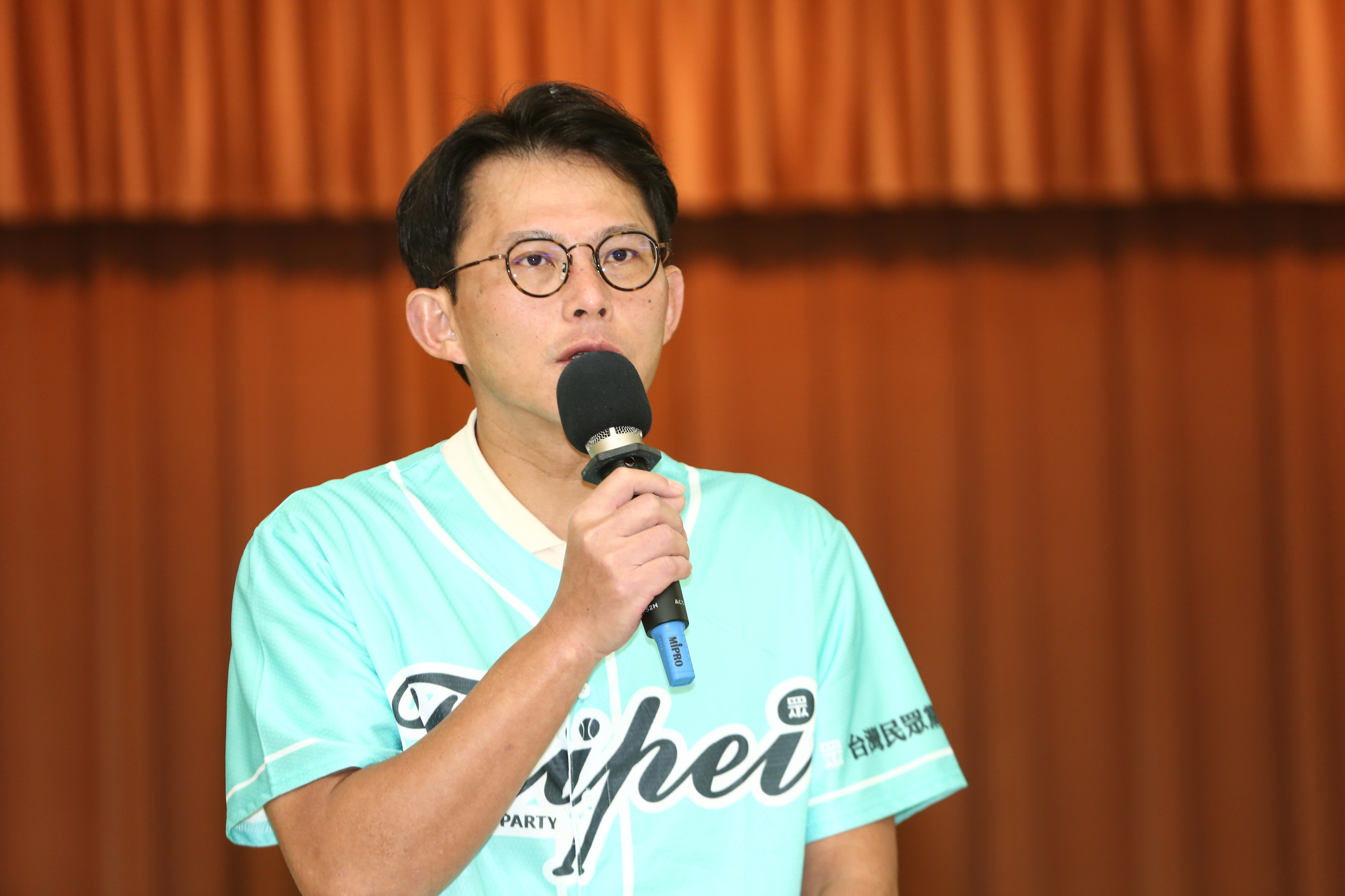 針對總統府將最新監察委員提名送至立法院審查一事,民眾黨主席黃國昌強硬表示,民眾黨不會同意任何人選。(鏡報李鍾泉)