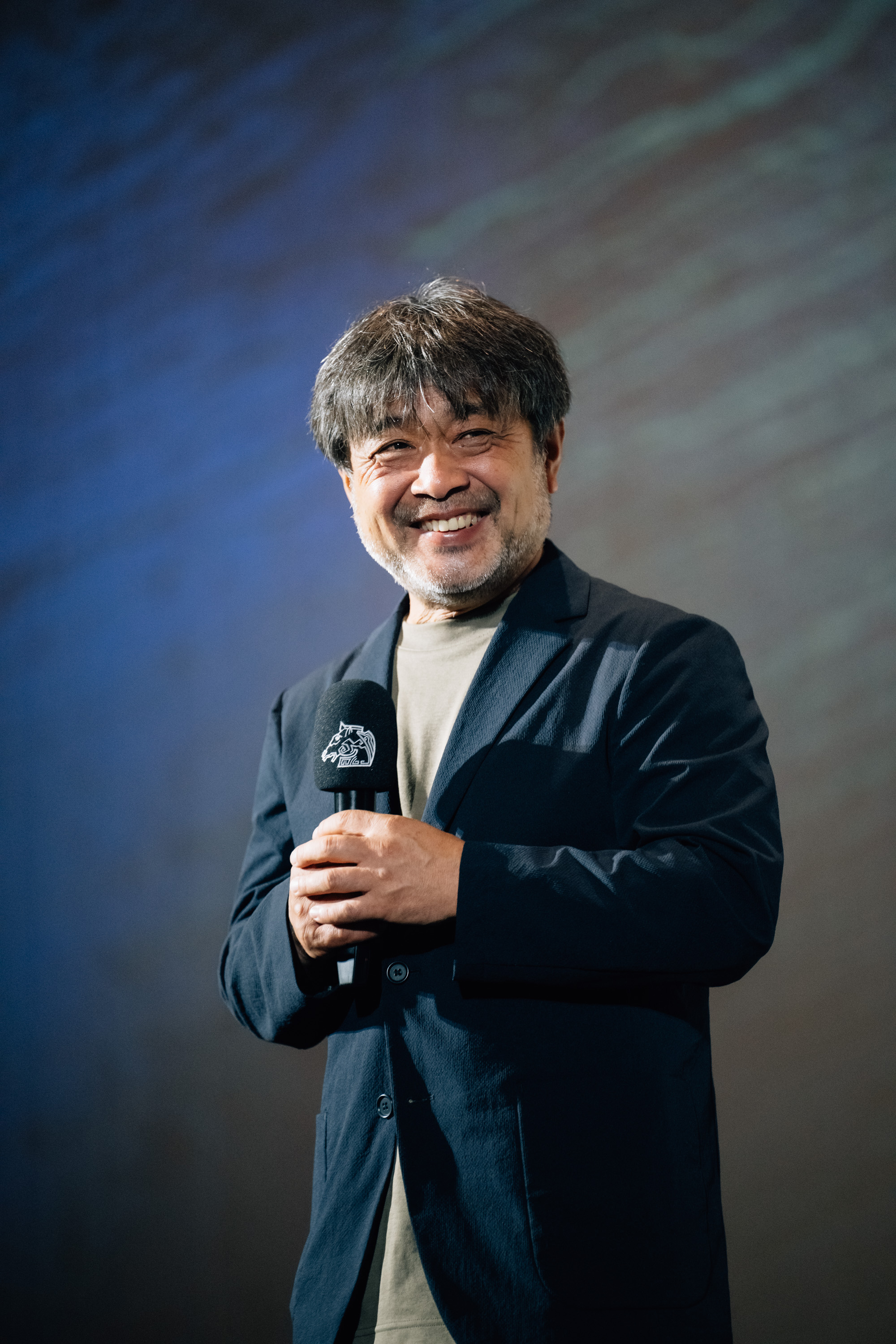 岸善幸導演很開心作品能在東京國際影展獲得肯定，他認為獲獎顯示《（非）一般欲望》題材是世界通用的。（金馬影展提供）