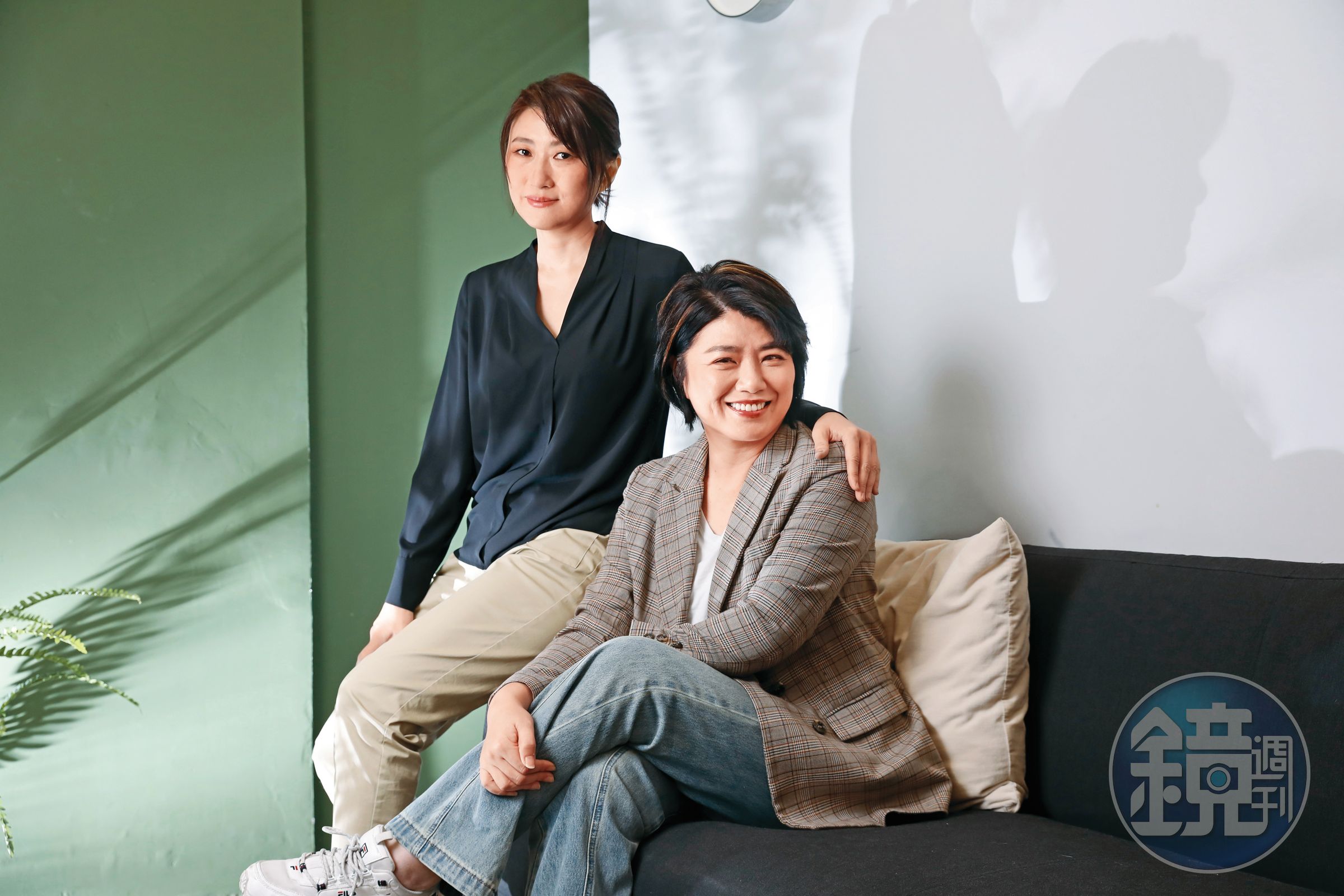 編導嚴藝文（右）攜手監製暨製作人丁長鈺（左）打造《影后》，並首次獨立執導。