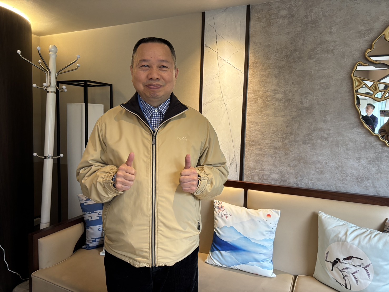 裕慶-KY董事長廖昭宜表示，明年新產品、新客戶、新業務可望火力全開，加上新廠產能的貢獻，公司未來營運可望迎接新一波成長期。