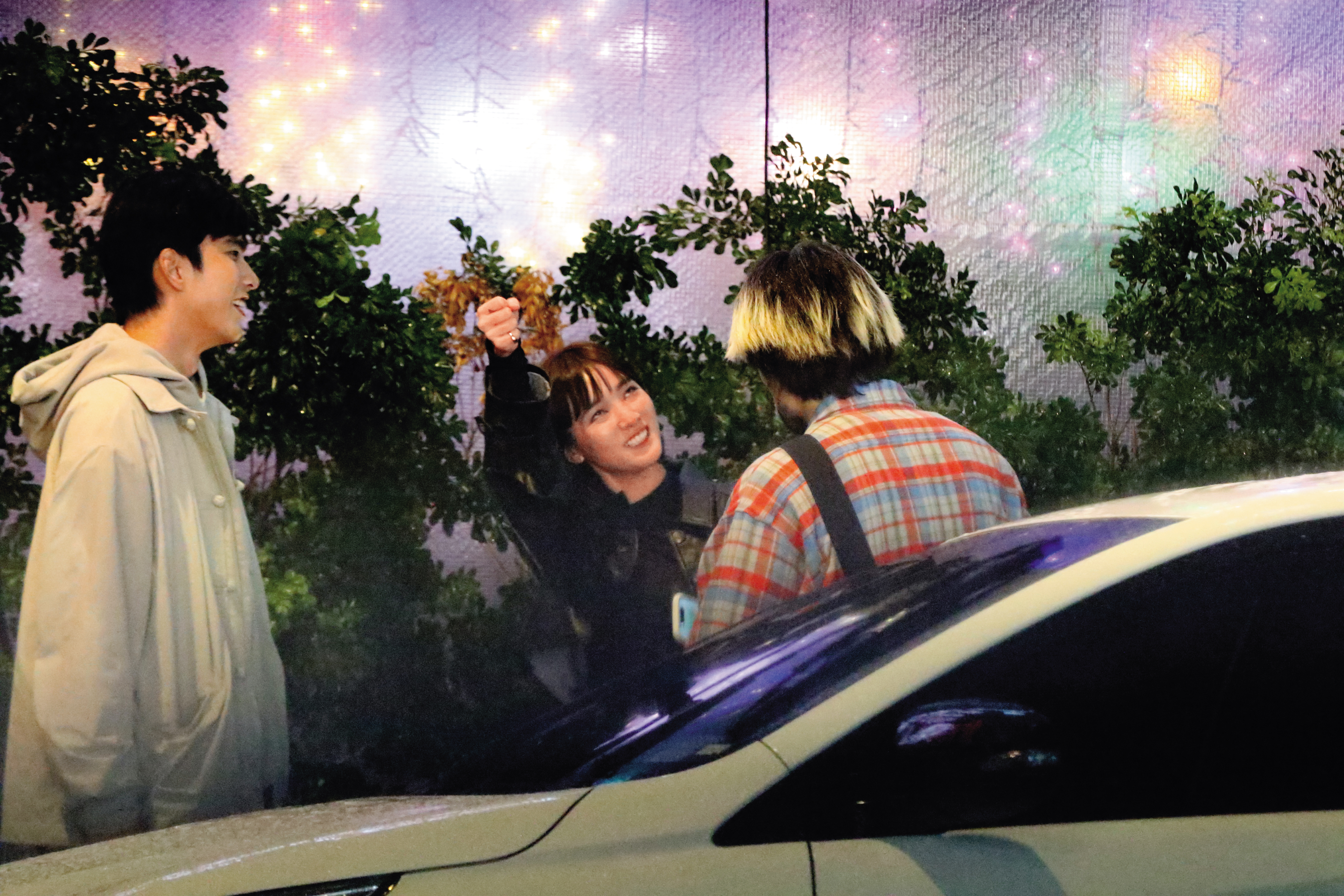 王淨被時尚界讚「精緻外型備受矚目，爾後更演出許多不同型態的角色展現多變性」，看來私下也是如此多樣。