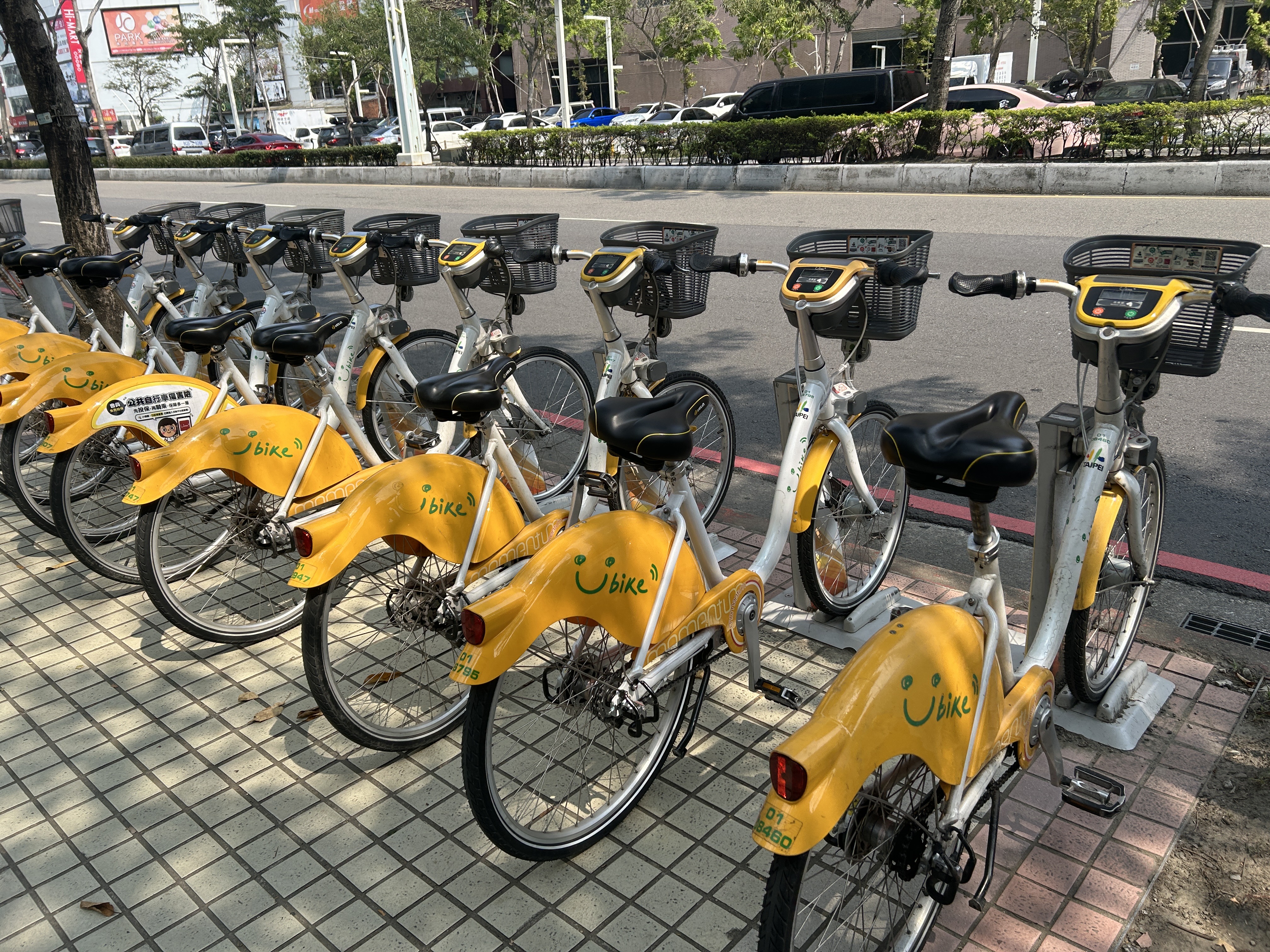 新北市交通局預計在今年10月底前完成YouBike1.0站全面升級YouBike2.0站。