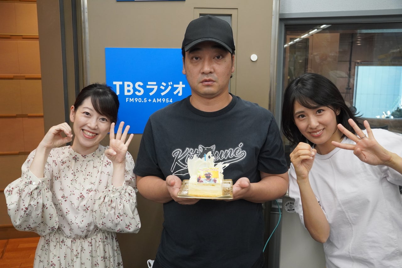 齊藤慎二涉性侵案開庭，庭上再主張以為女方同意。圖為他2年前在電台節目慶祝生日的畫面。（翻攝網路）