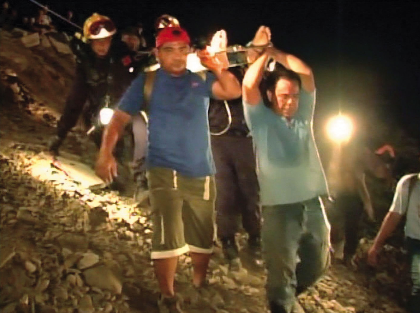 事故發生當時，除陳氏紅琛頭部挫傷、意識不清送醫外，只有駕駛及助理駕駛員傷勢較為嚴重。（東森新聞提供）