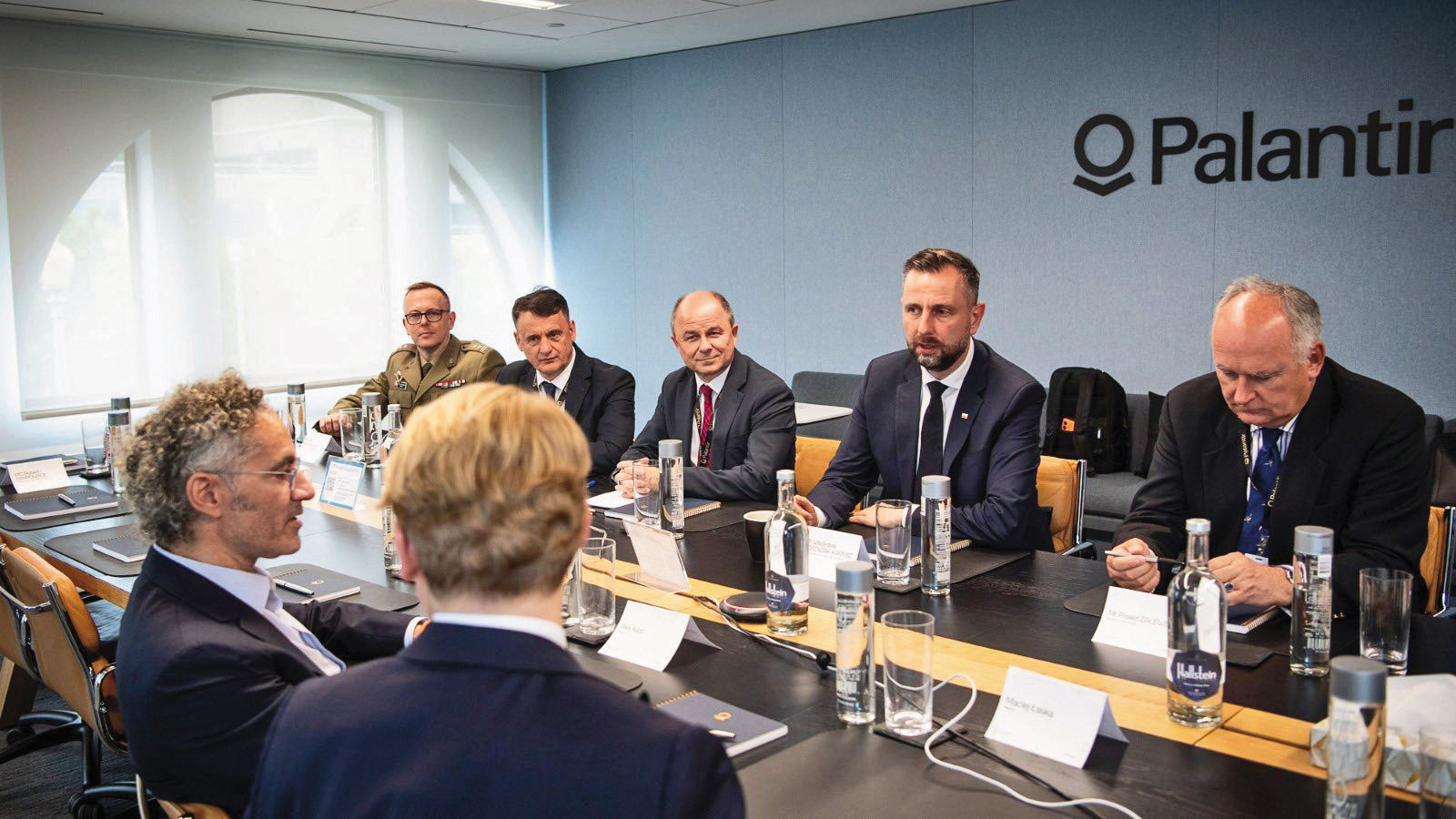 今年來AI軟體公司Palantir漲幅逾1倍，是最具代表性的AI飆股。（翻攝自X@PalantirTech）