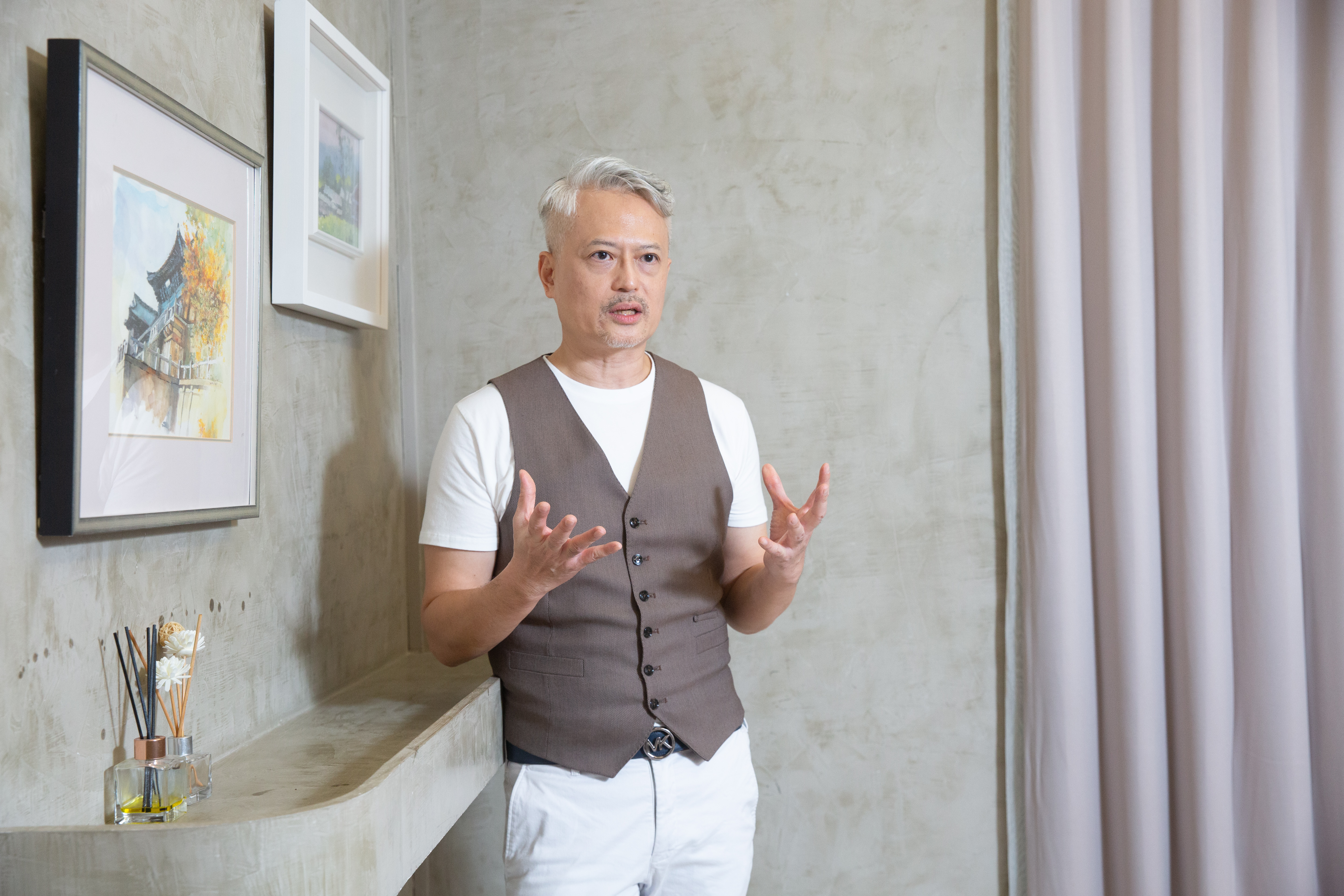 理財講師郭俊宏4月進場布局非投等債標的。