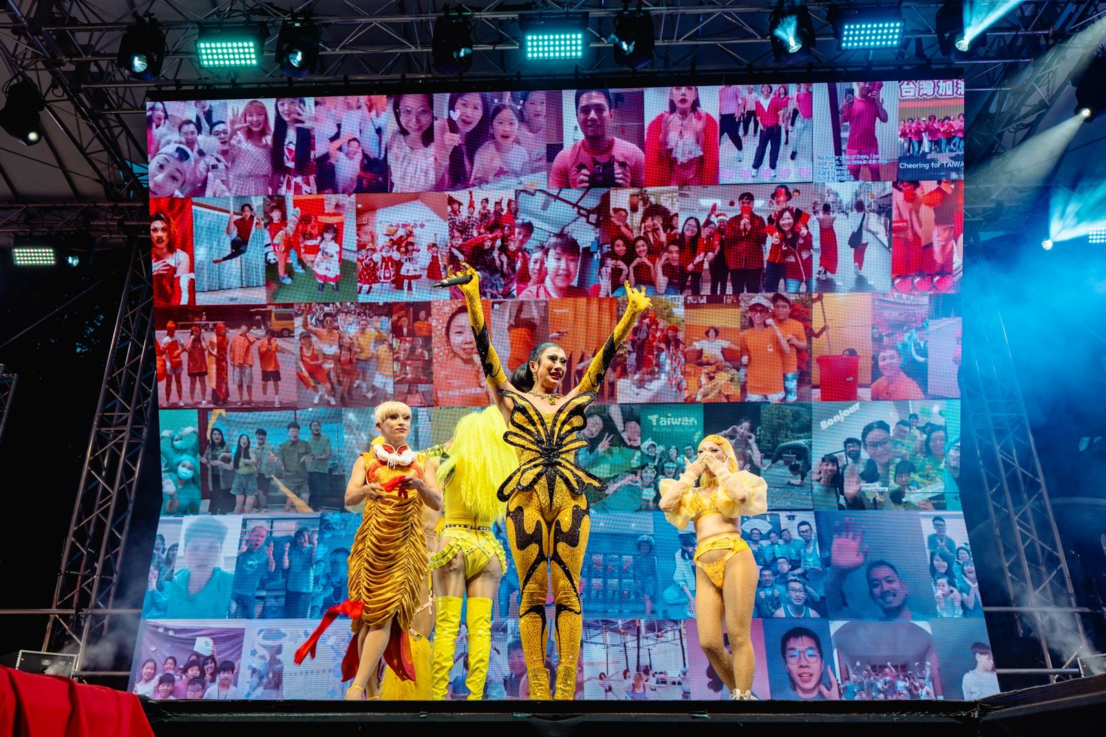 妮妃雅與瘋家變裝皇后登上巴黎文化奧運台灣館，帶著來自台灣眾人的祝福，為巴黎帶來精采動人的演出。（文化部提供）