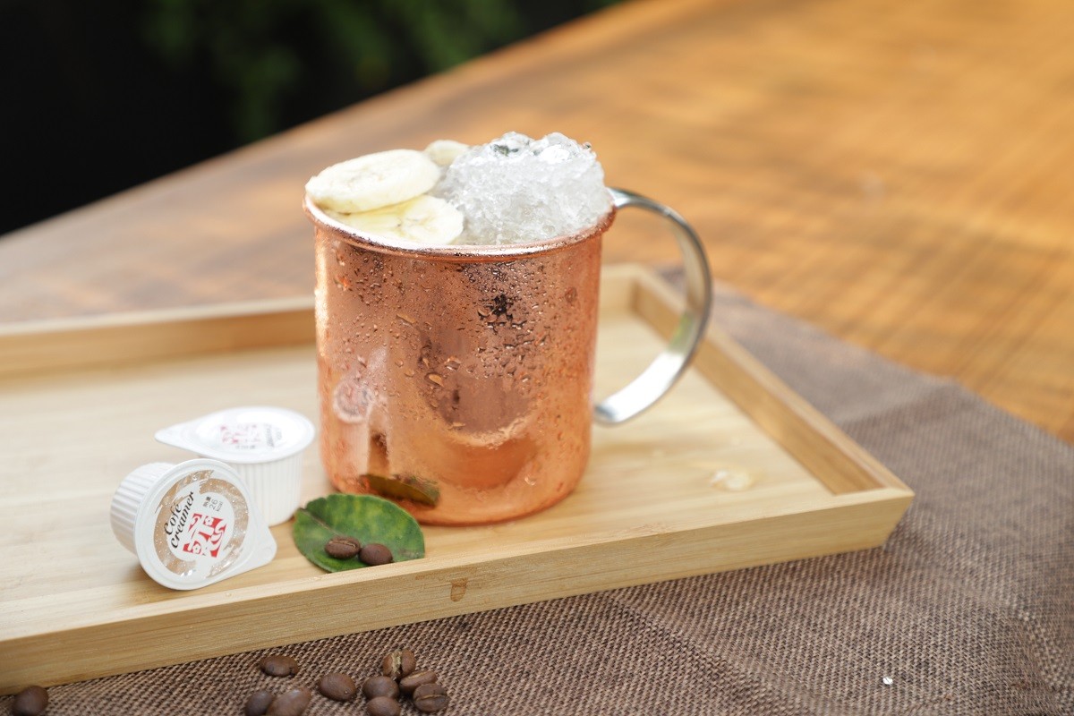 開元食品除服務各大連鎖手搖飲品牌，深受國人歡迎的冰品配料-奶精球及牛奶球也出自品牌之手。（開元食品提供）