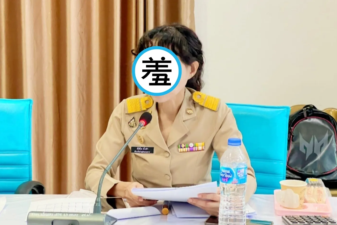 泰公務員「美豔妝容」爆紅！1張照吸萬人朝聖　網無視酸民狂讚：媽媽真漂亮