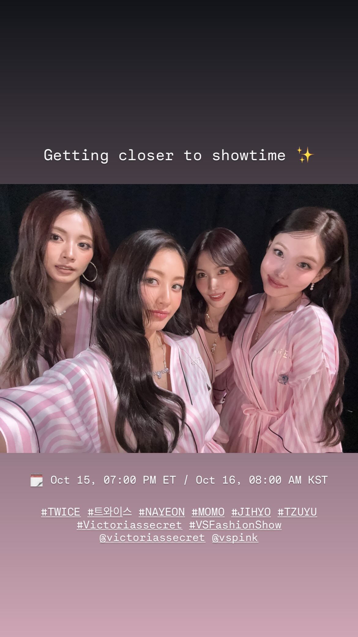 TWICE志效、娜璉、MOMO與子瑜在後台拍下不少美照。（翻攝TWICE INS）
