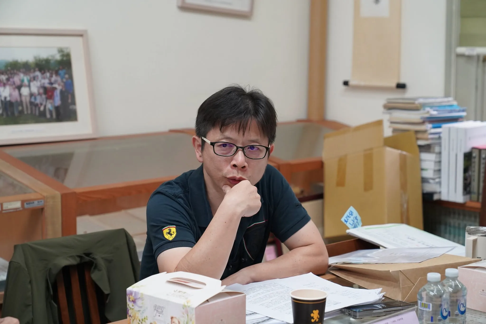 許榮哲踹桌、涉物化女性遭酸「妻兒可悲」　作家太太公開夫妻日常回應了