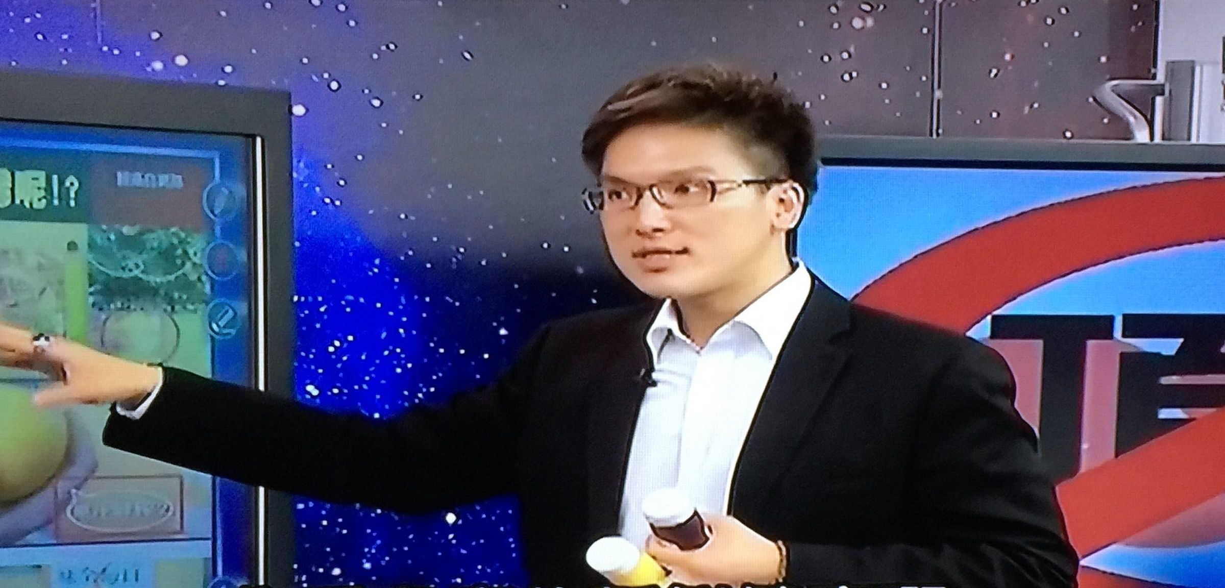 財經專家徐嶔煌認為，這次選舉還是一場到底要鎖進中國，還是走向世界的選擇？經濟選民的動態很關鍵。(照片取自徐嶔煌臉書)