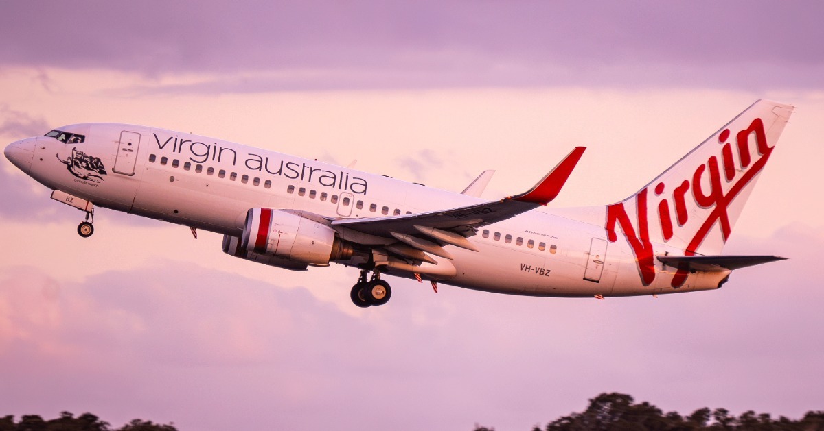 乘客將行動電源放在隨身行李並置於班機上的置物櫃中，孰料在降落前竟起火；圖為示意圖。（翻攝自臉書@Virgin Australia）