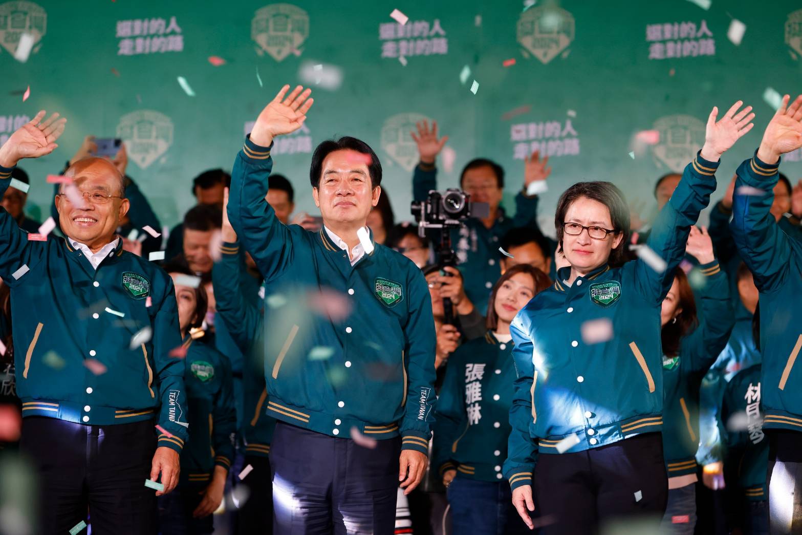 中央選舉委員會今（19日）正式公告，第16任總統、副總統選舉當選人為賴清德、蕭美琴。