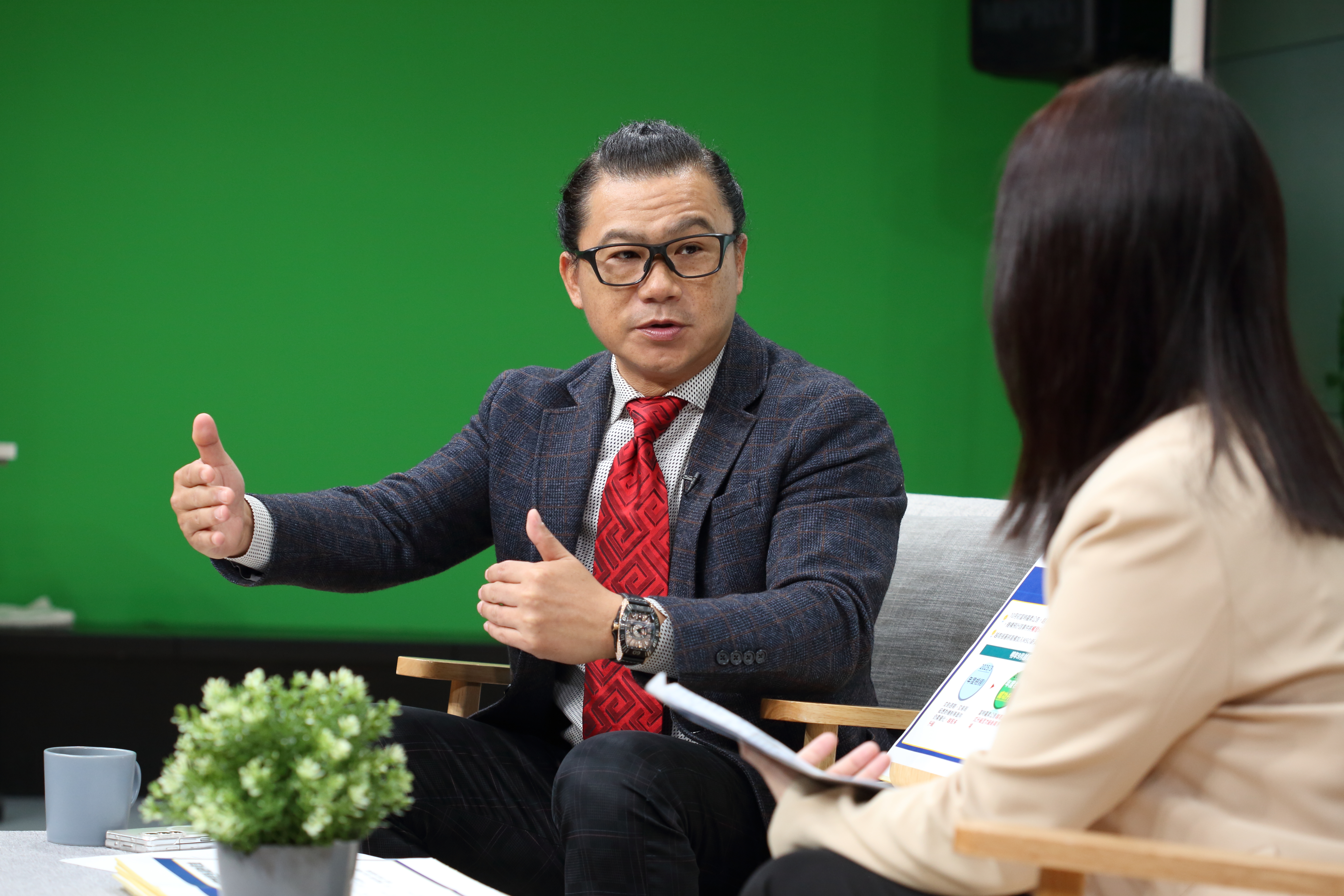 股怪教授謝晨彥說，越南具備低估值、高成長等優勢，吸引全球資金卡位。