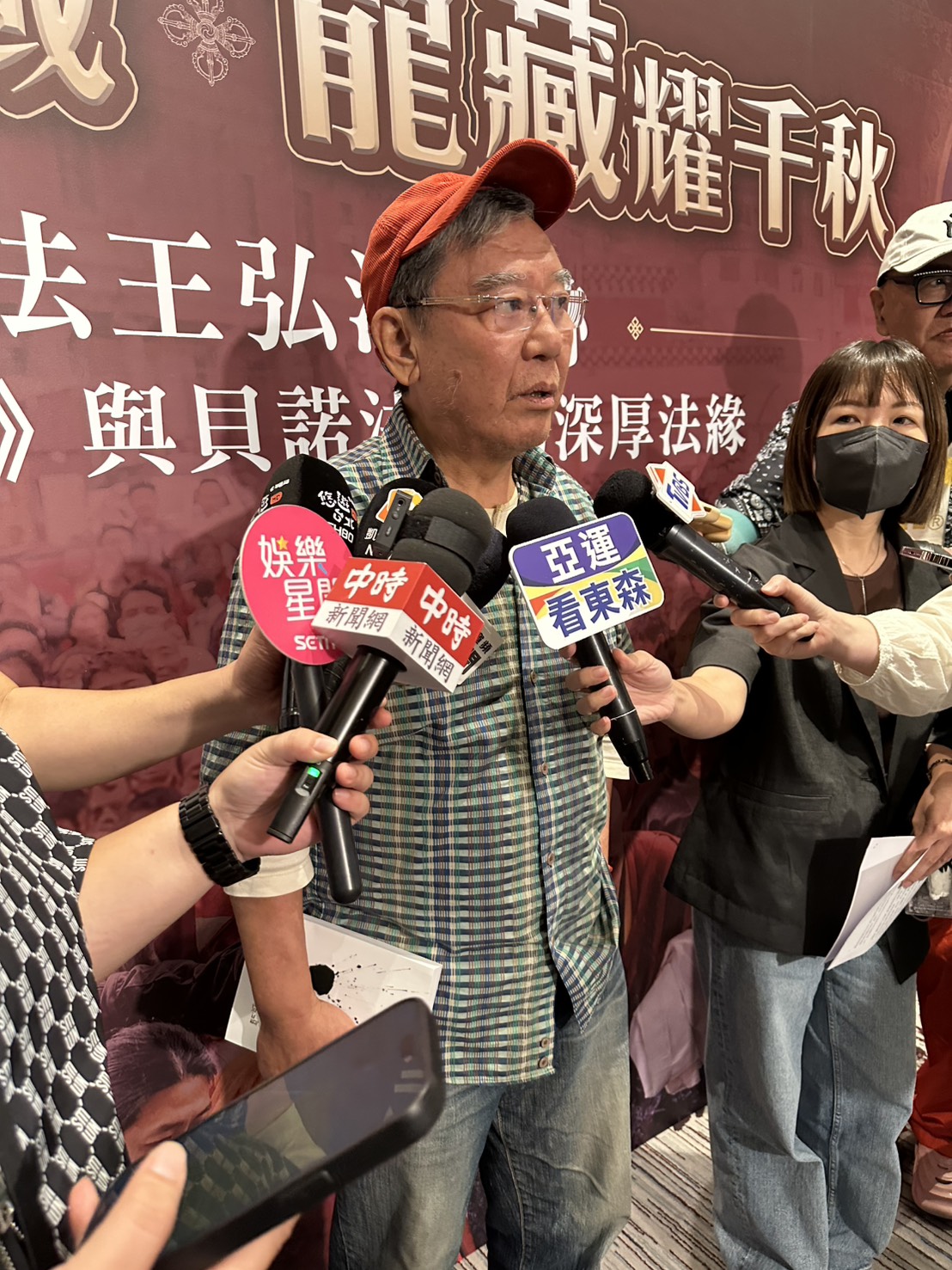 李立群難得公開現身被媒體追訪信仰議題。提供