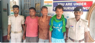 印度1家5口被村民造謠使用巫術，遭毆打並活活燒死。（翻攝自X）