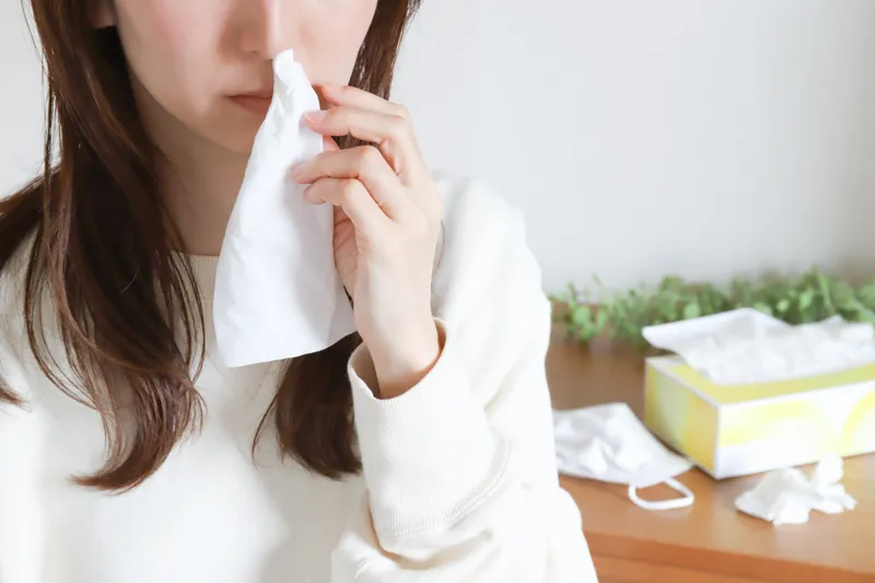 鼻子癢就捲衛生紙挖？　醫揭「5大傷害」：小心鼻屎越挖越多