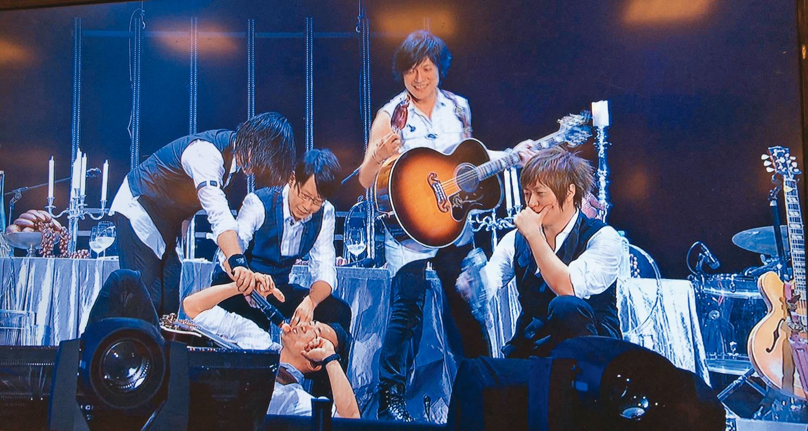 五月天石頭萌退1/痛到快不能站!石頭忍舊疾苦撐 演出罕見「五缺一」阿信心疼