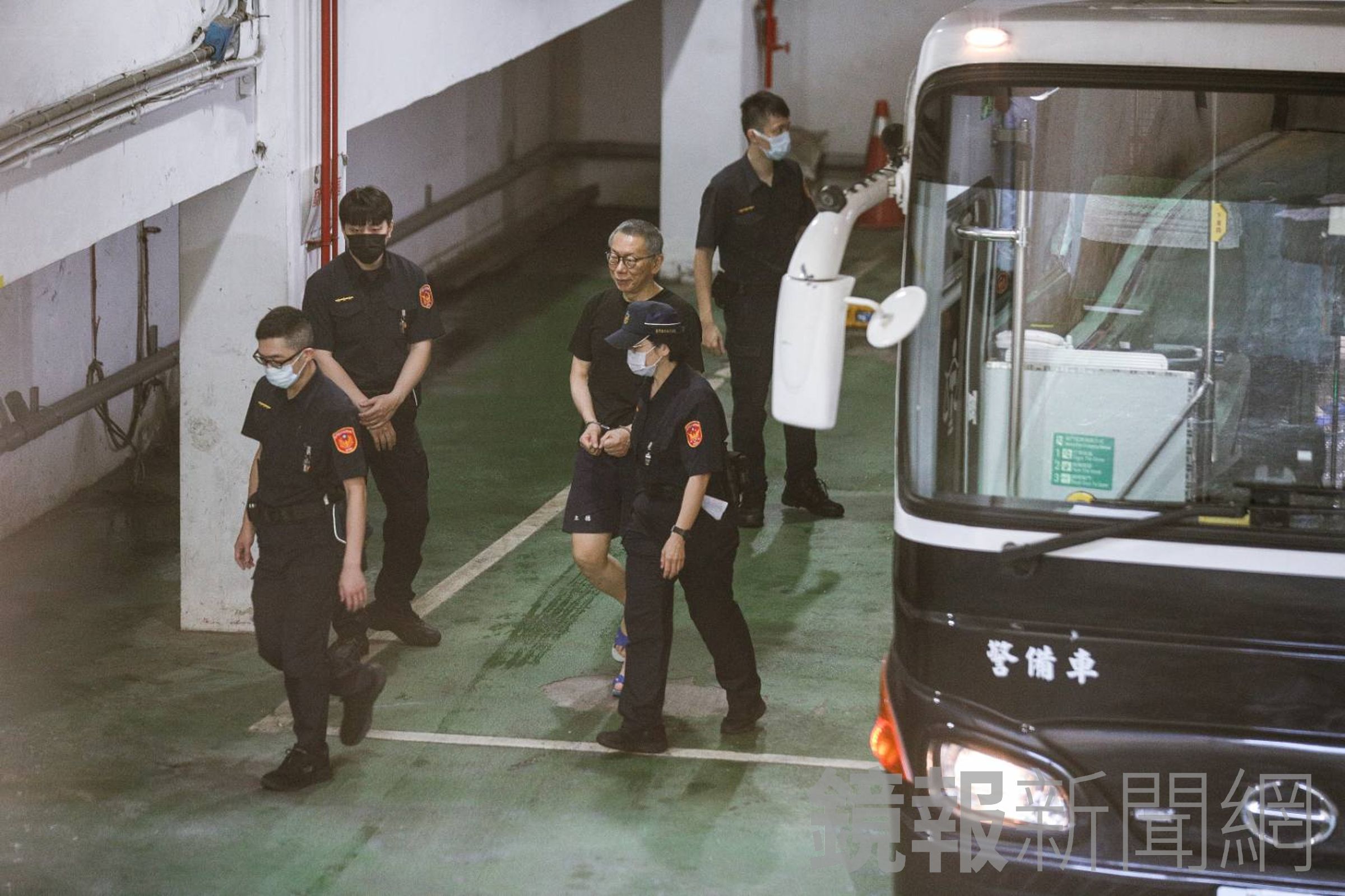 台北地院今將針對前民眾黨主席柯文哲是否延押至10月進行訊問。（鏡報鄒保祥攝）