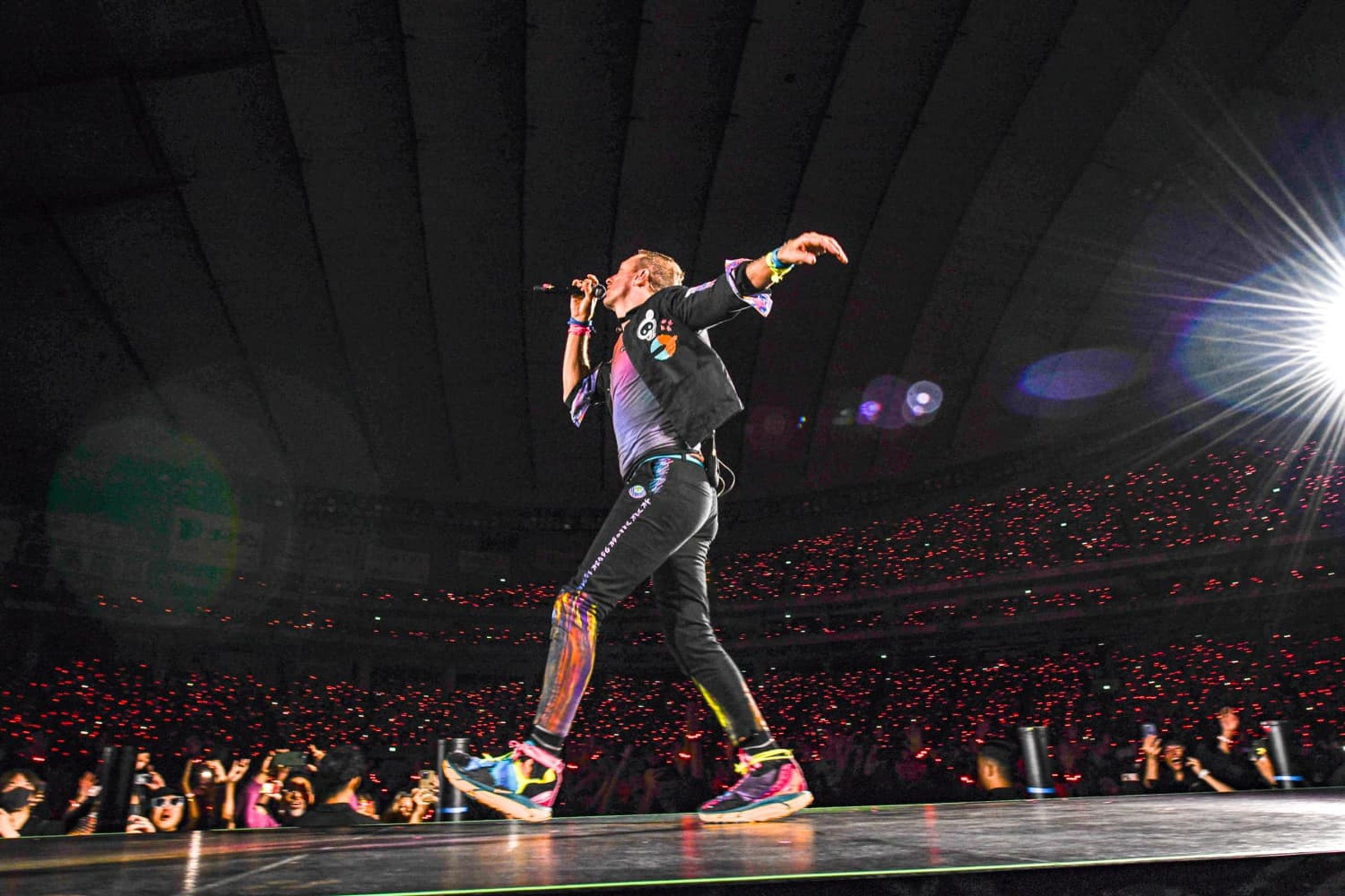 高雄已有國際連鎖的星級酒店，吸引Coldplay去年來台舉行演唱會。（翻攝自livenationtaiwan粉絲專頁）