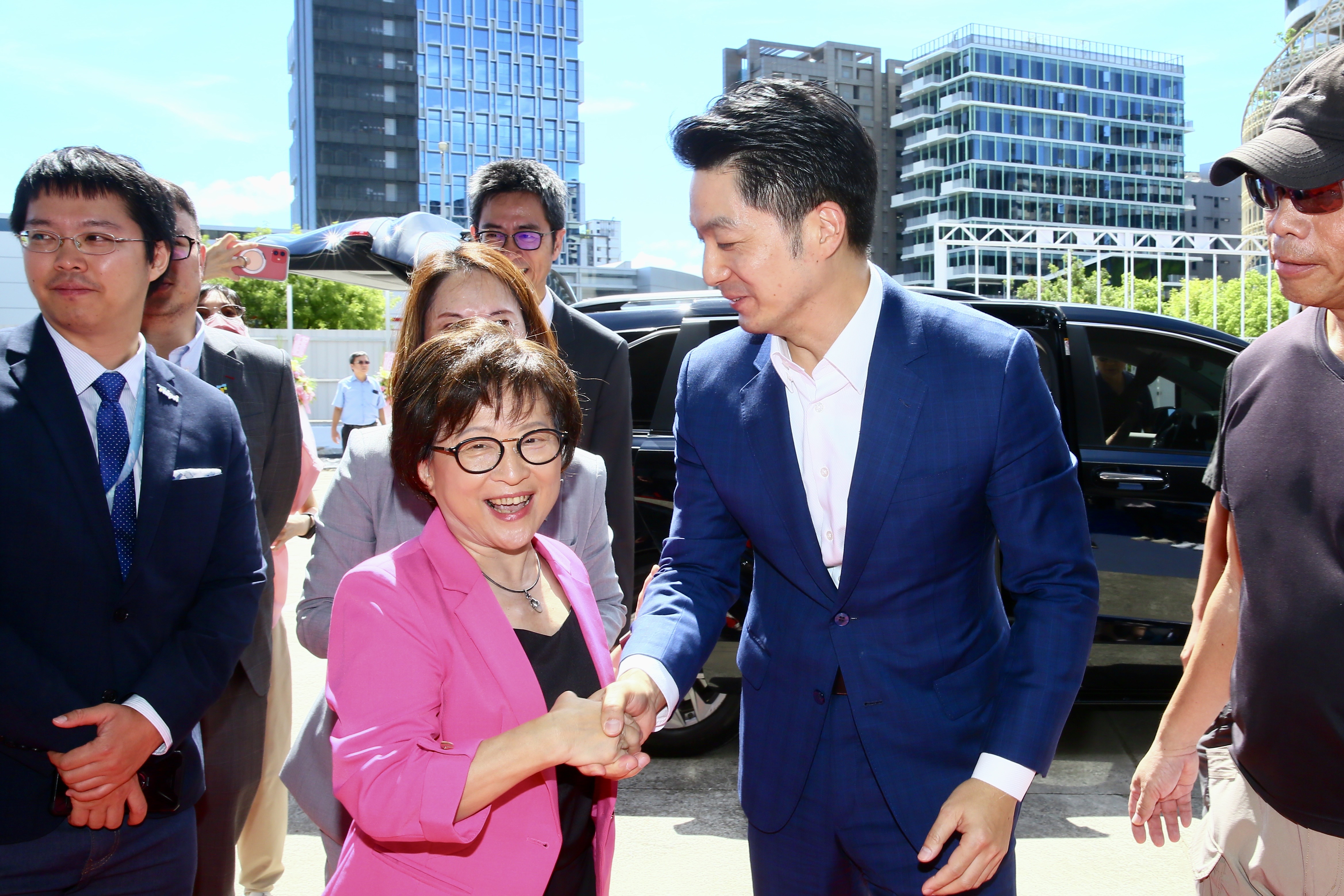 緯穎董事長洪麗寗今日出席「緯穎總部大樓新建工程動土典禮」。