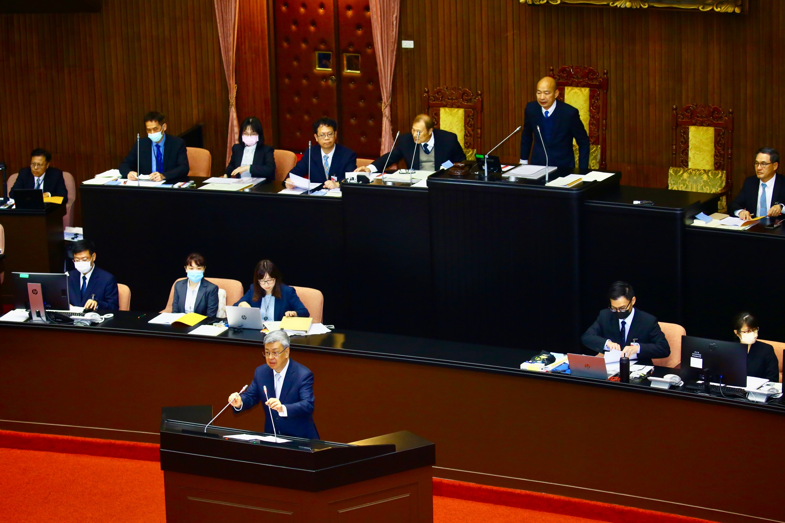 國民黨擬推「藐視國會罪」，相關內容引發朝野意見分歧，行政院長陳建仁則強調要互相尊重，深入溝通。（本刊資料照）