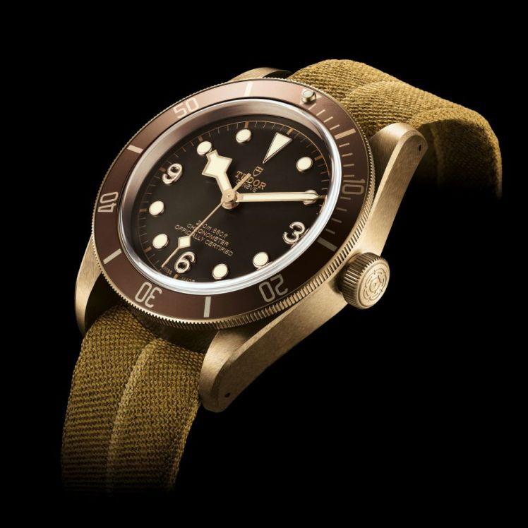 帝舵 Heritage Black Bay Bronze 古銅潛水錶款。