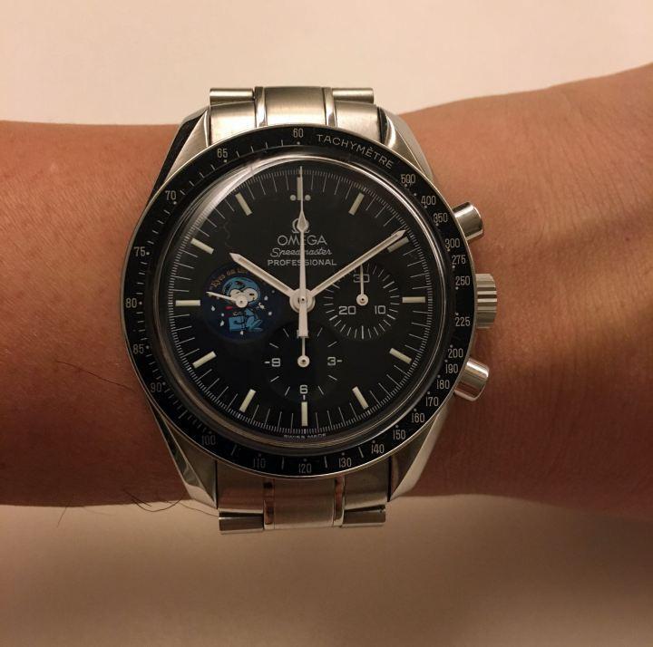 OMEGA 超霸登月錶，這是2003年推出的第一代史努比錶款，非常珍貴，是我最喜愛收藏之一。