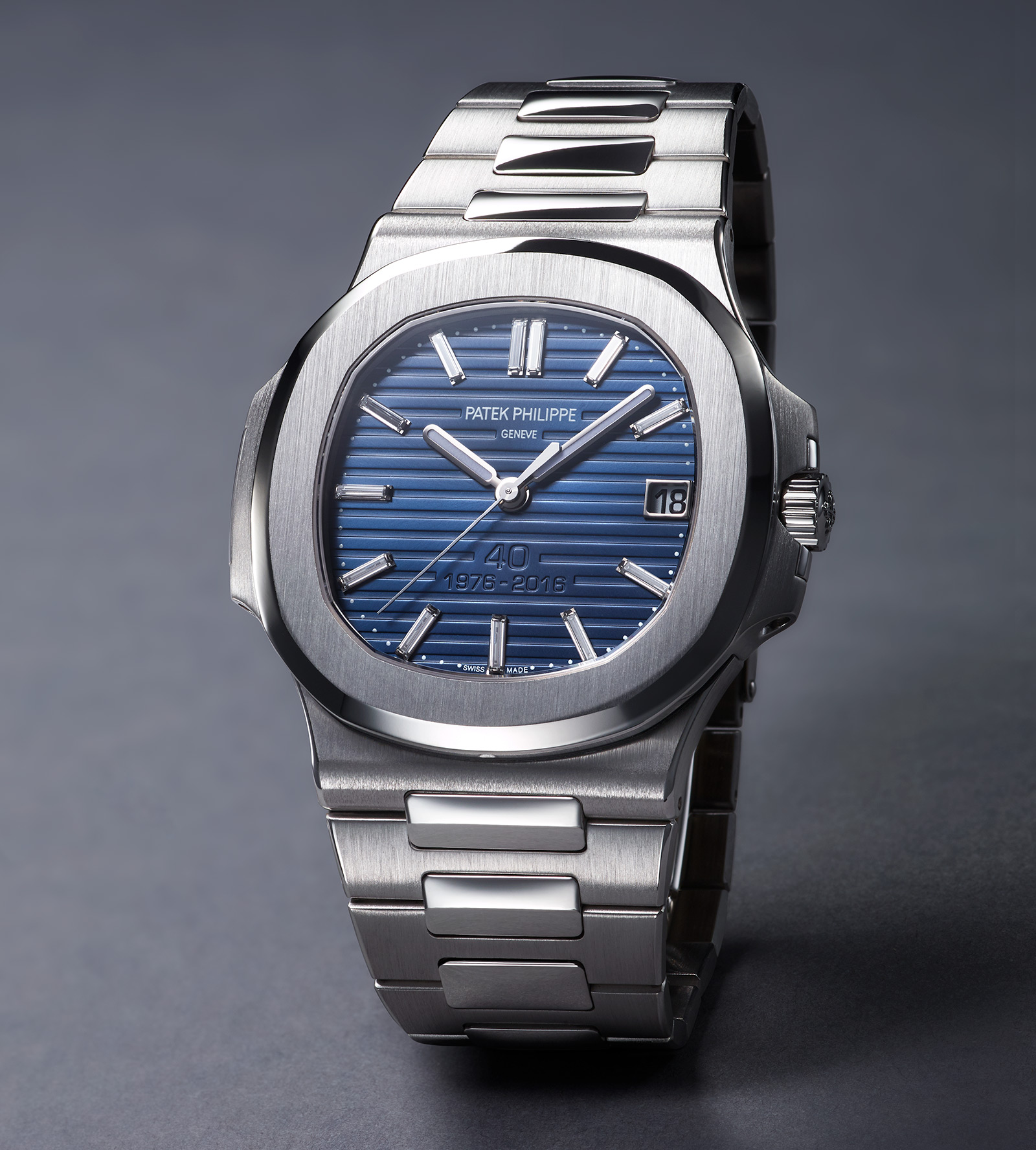Ref. 5711/1P，全球限量700只，定價為NT$ 3,450,000。