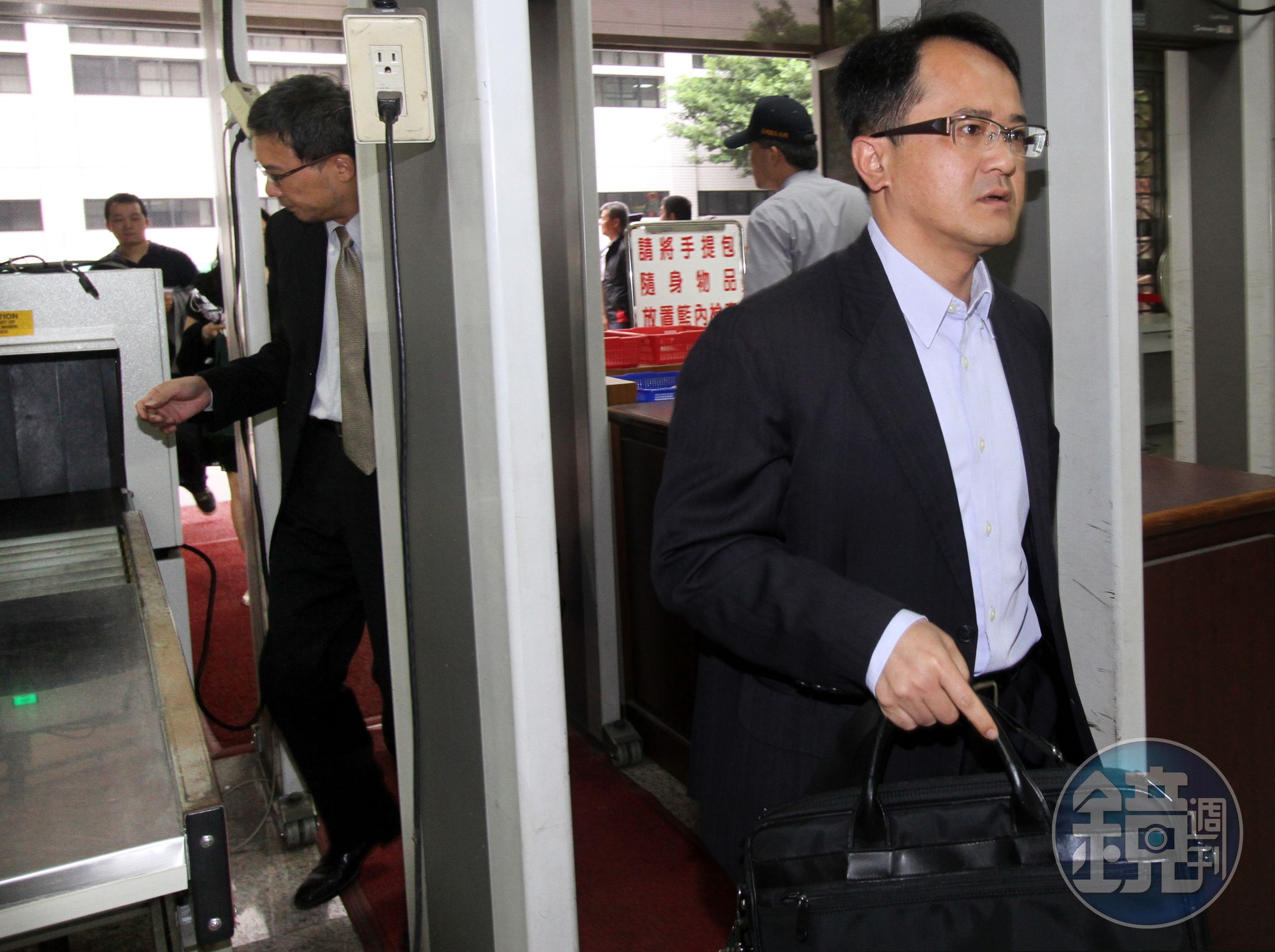 扁家人訴訟停擺，導致陳水扁昔日幕僚馬永成及林德訓2人官司也纏訟超過10年，一度失業深受煎熬，且被限制出境至今。